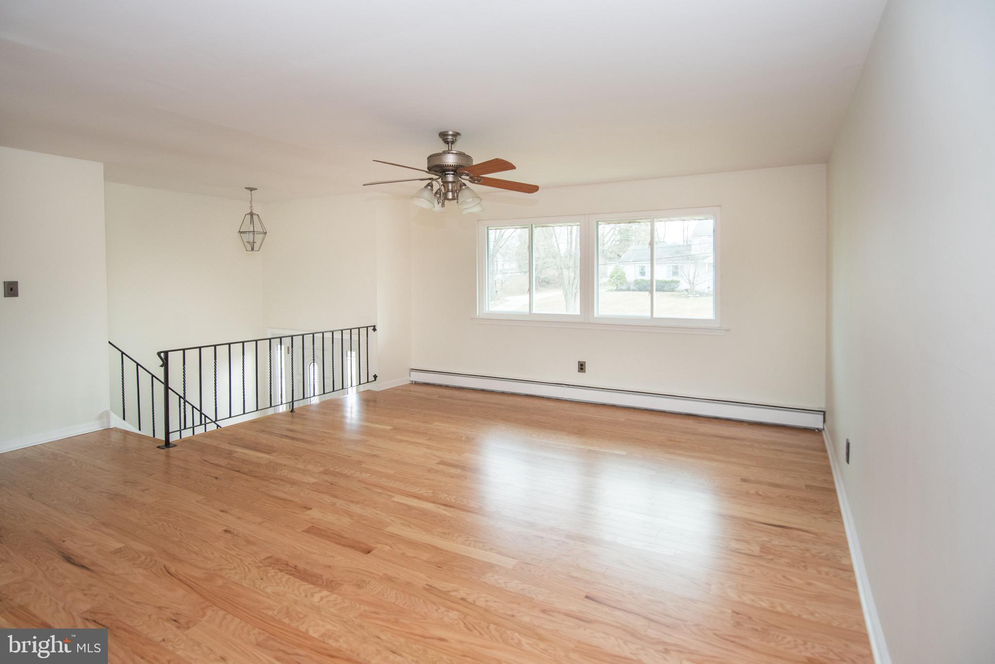 1330 RIDGEVIEW DRIVE