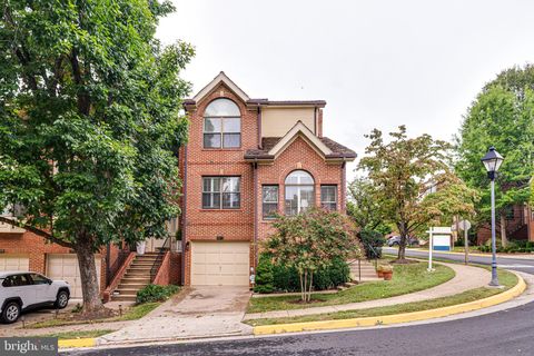 1477 HAMPTON HILL CIRCLE MCLEAN VA 22101
