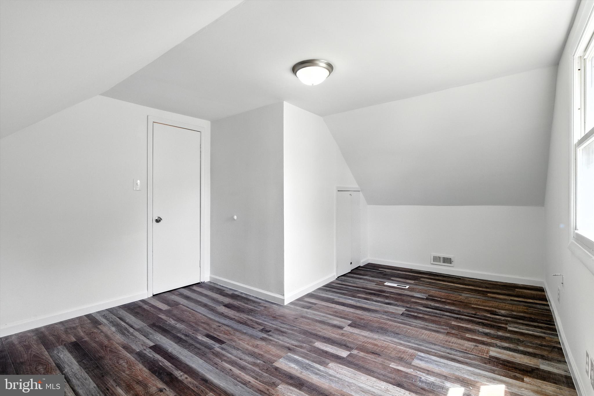 GLEN GARDENS - Residential Lease