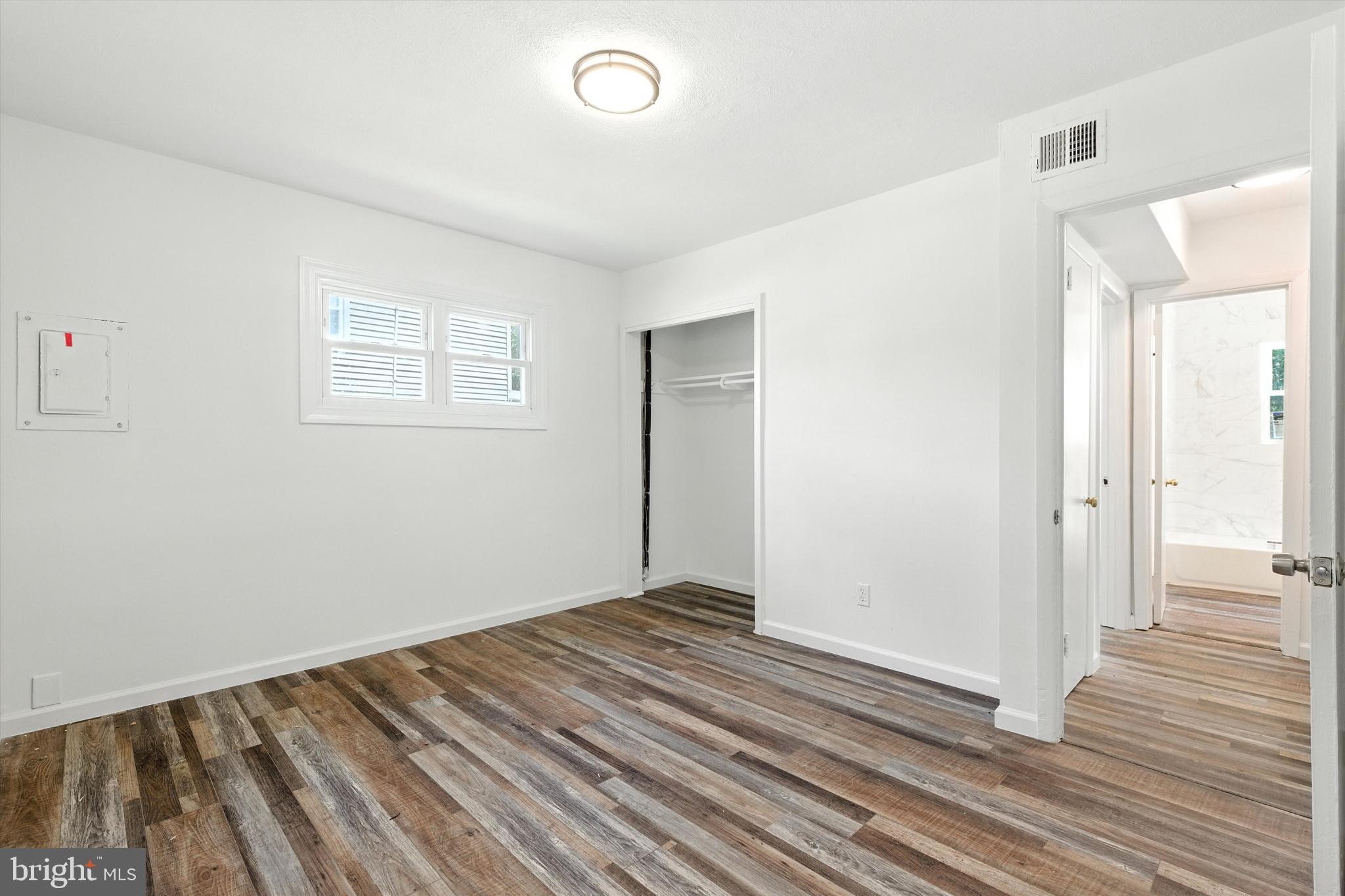 GLEN GARDENS - Residential Lease