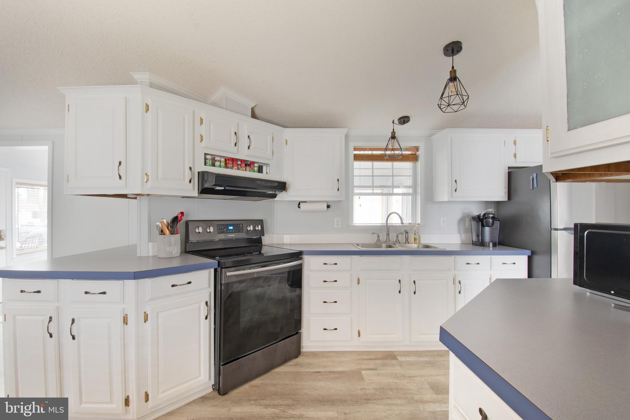 WEST BAY PARK - Residential