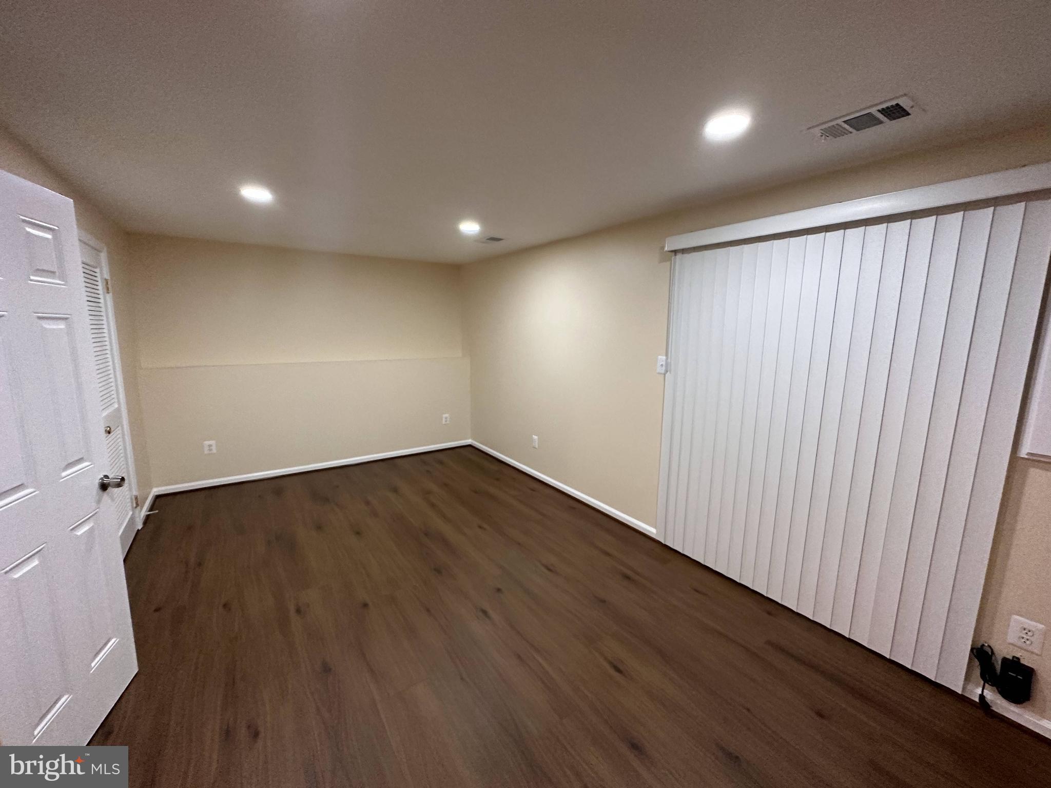 WAYSIDE VILLAGE - Residential Lease