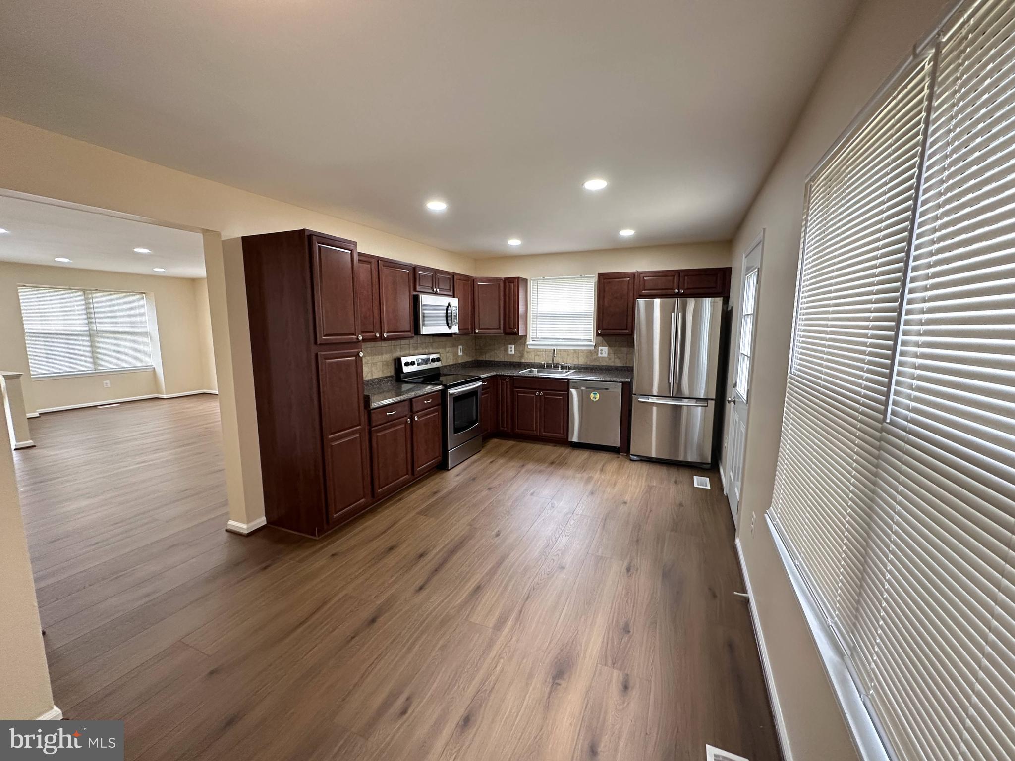 WAYSIDE VILLAGE - Residential Lease