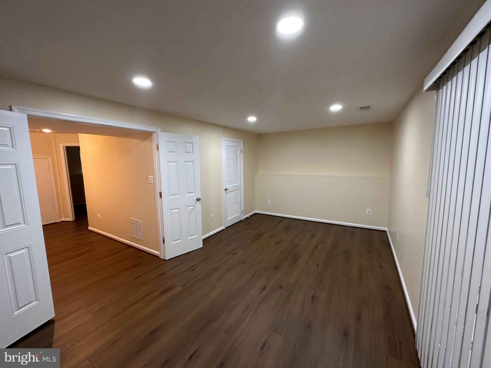 WAYSIDE VILLAGE - Residential Lease