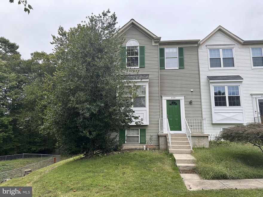 ***Recently Updated*** End-Unit Townhouse with 4 Bedrooms, 3.5 Bathrooms, and 1 Half Bathroom located in Wayside Village. Beautiful hardwood floors throughout the house, a kitchen with stainless steel appliances, updated bathrooms, electric lighting, and fixtures. Fully finished basement and rear deck. Close to I-95, C. Lacey Compton Neighborhood Park, Quantico Creek, commuter routes, and only 3.5 miles to Quantico