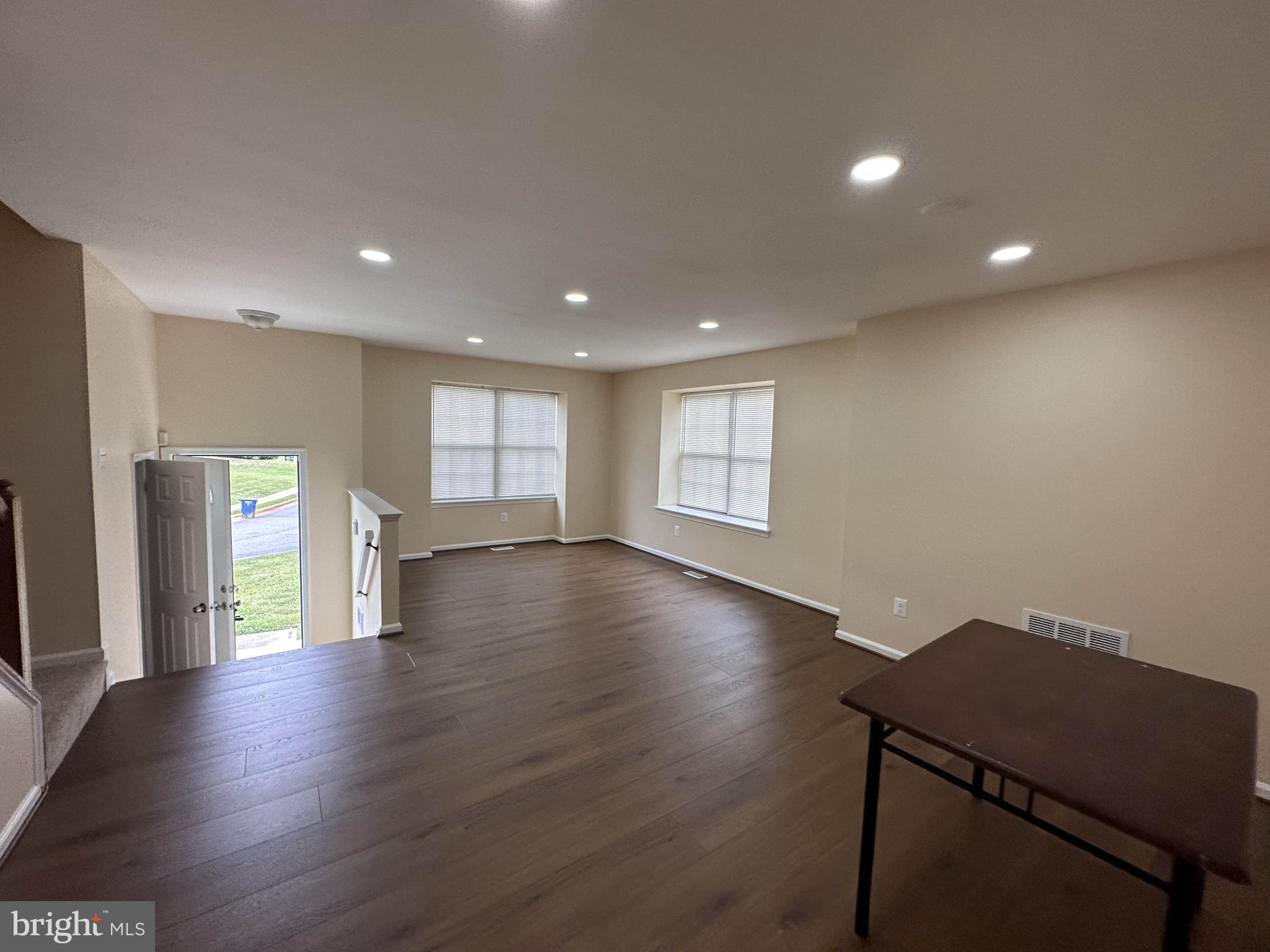 WAYSIDE VILLAGE - Residential Lease