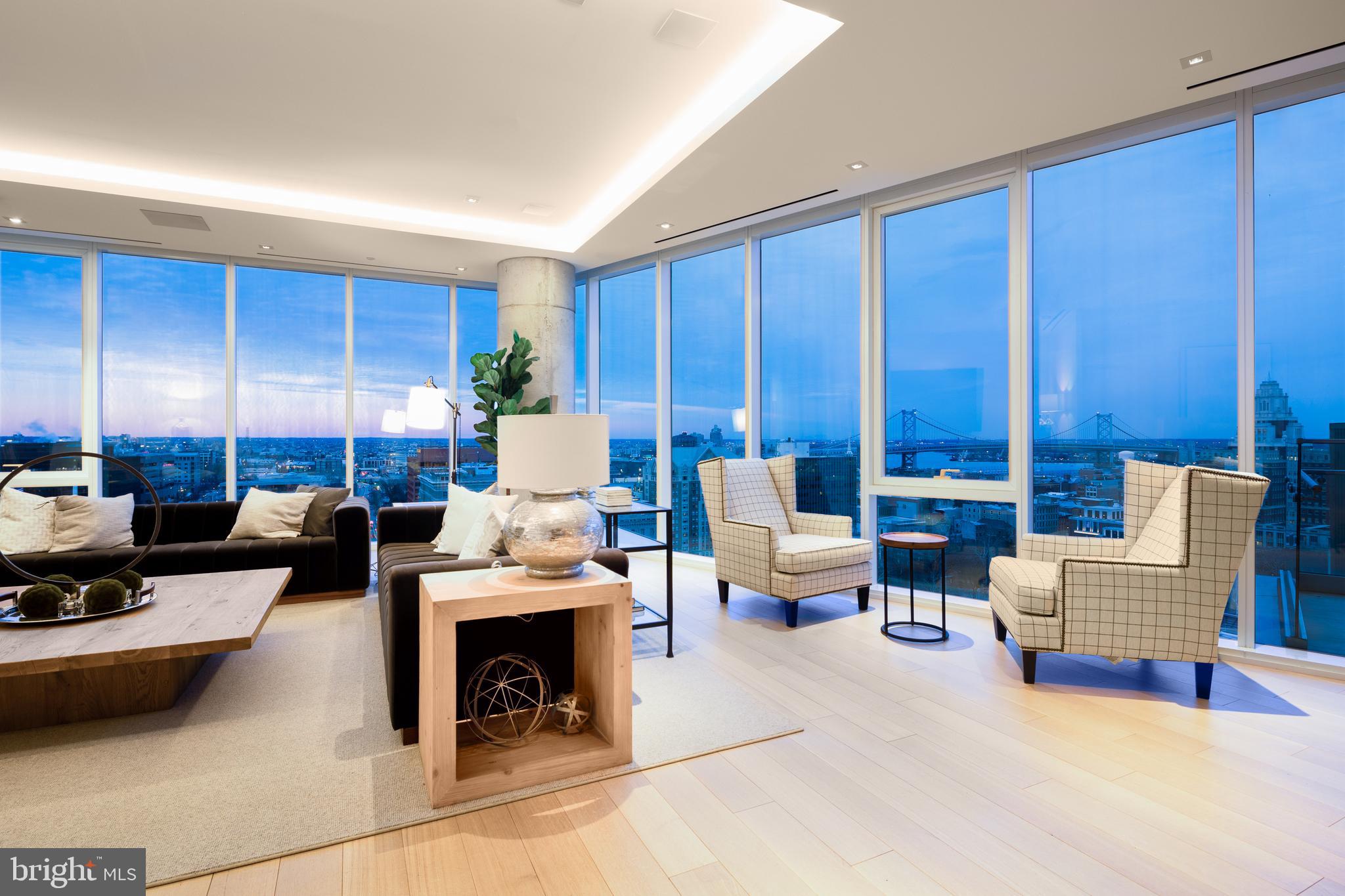 SOCIETY HILL - Residential