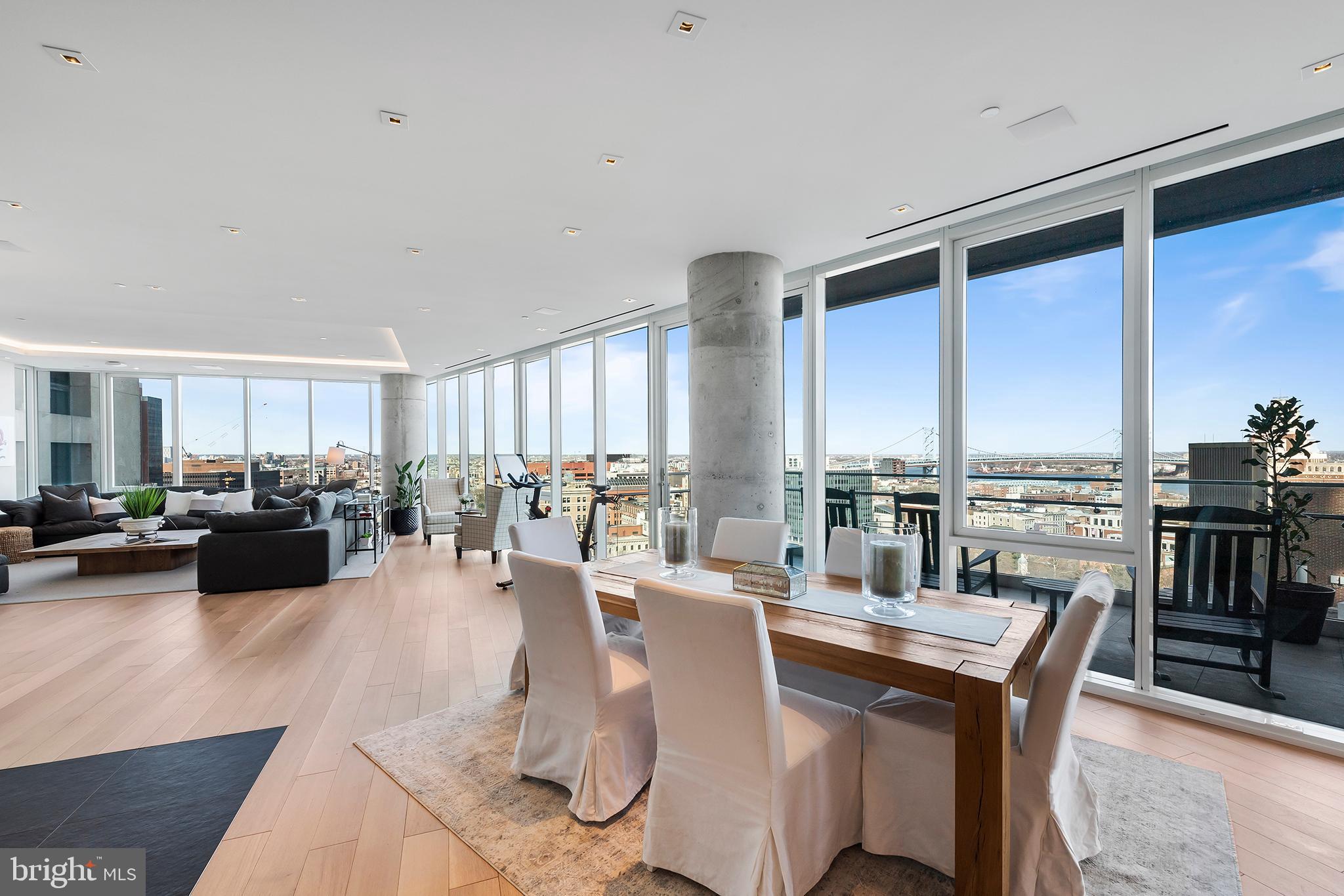 SOCIETY HILL - Residential