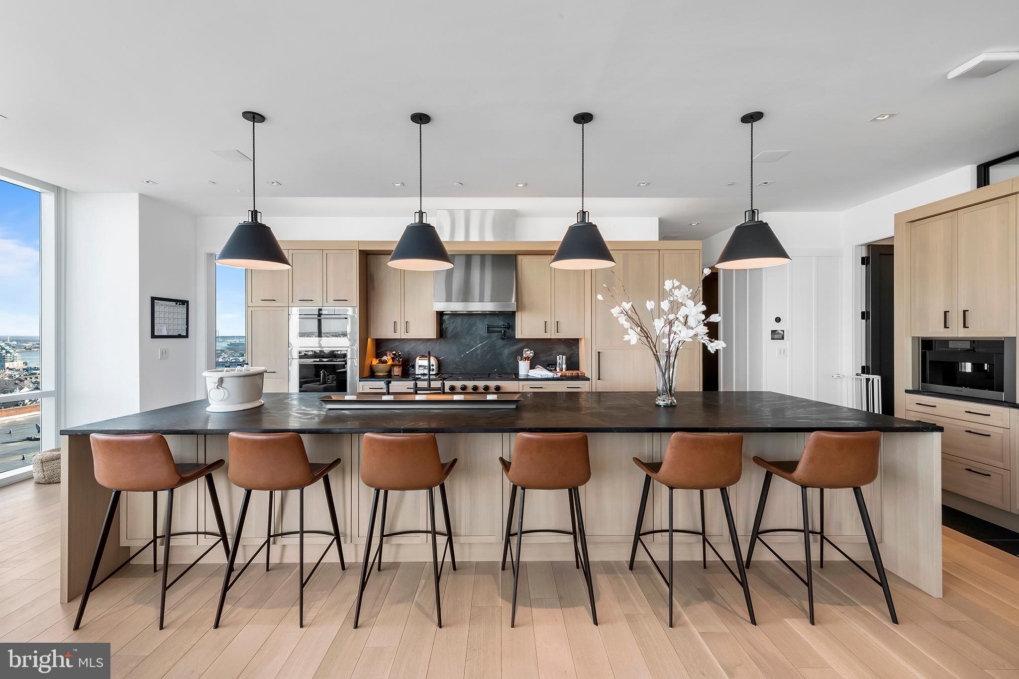 SOCIETY HILL - Residential