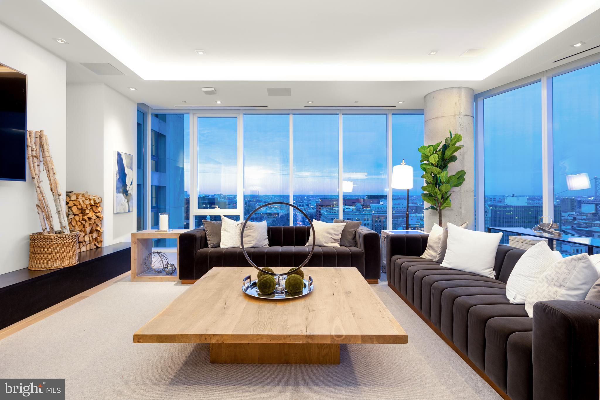 SOCIETY HILL - Residential