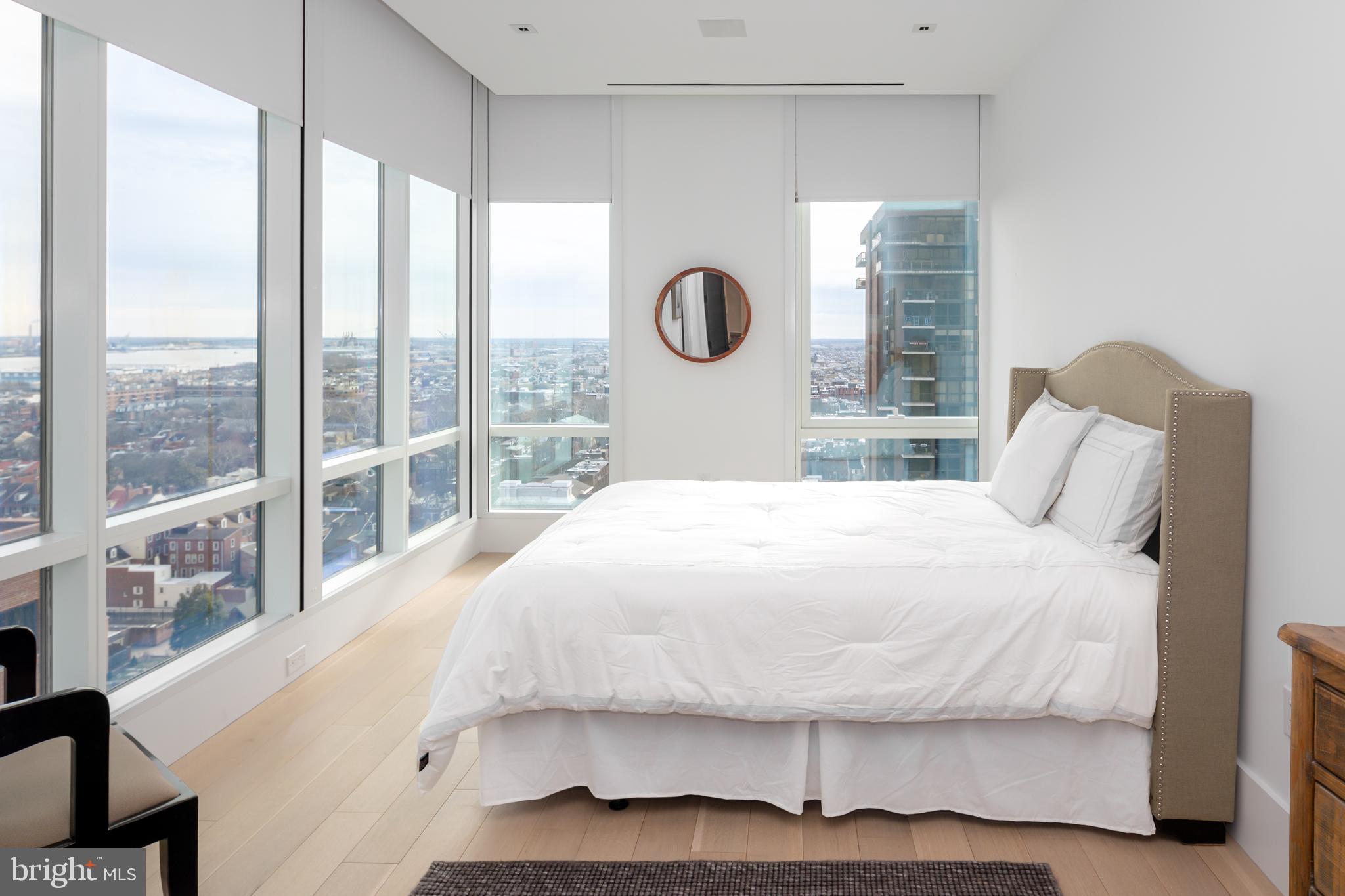 SOCIETY HILL - Residential