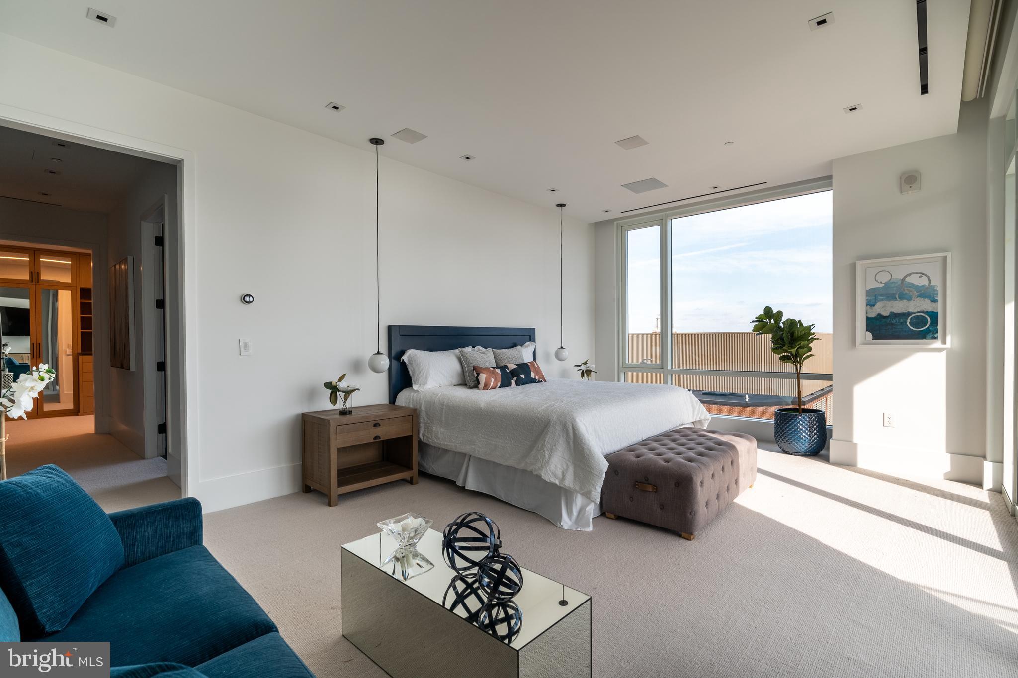 SOCIETY HILL - Residential