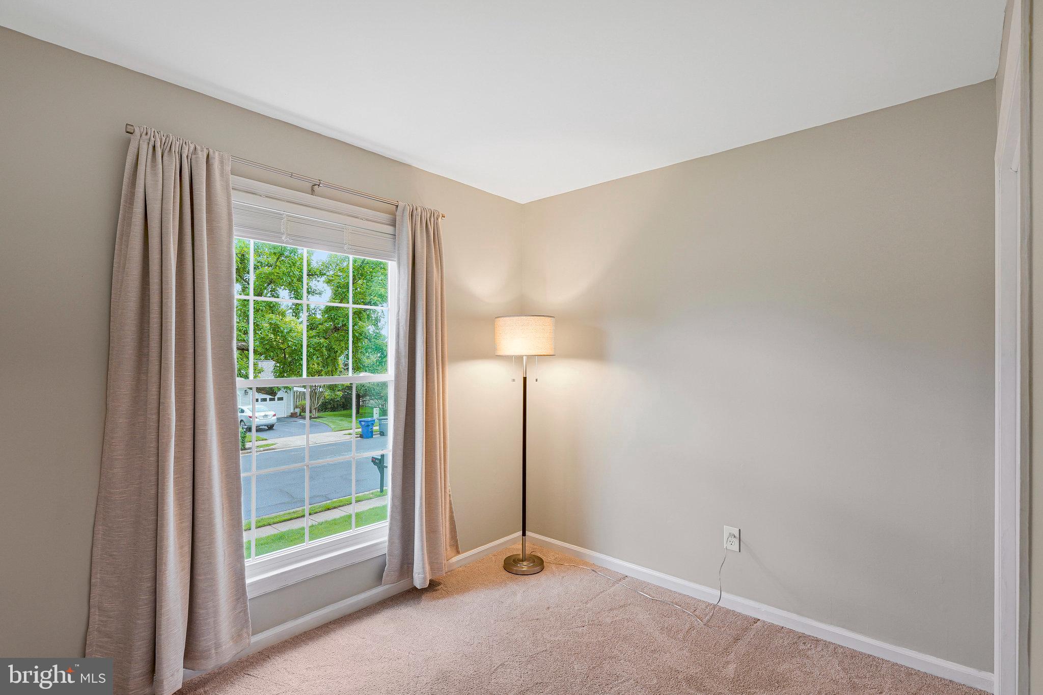 KINGSTON CHASE - Residential