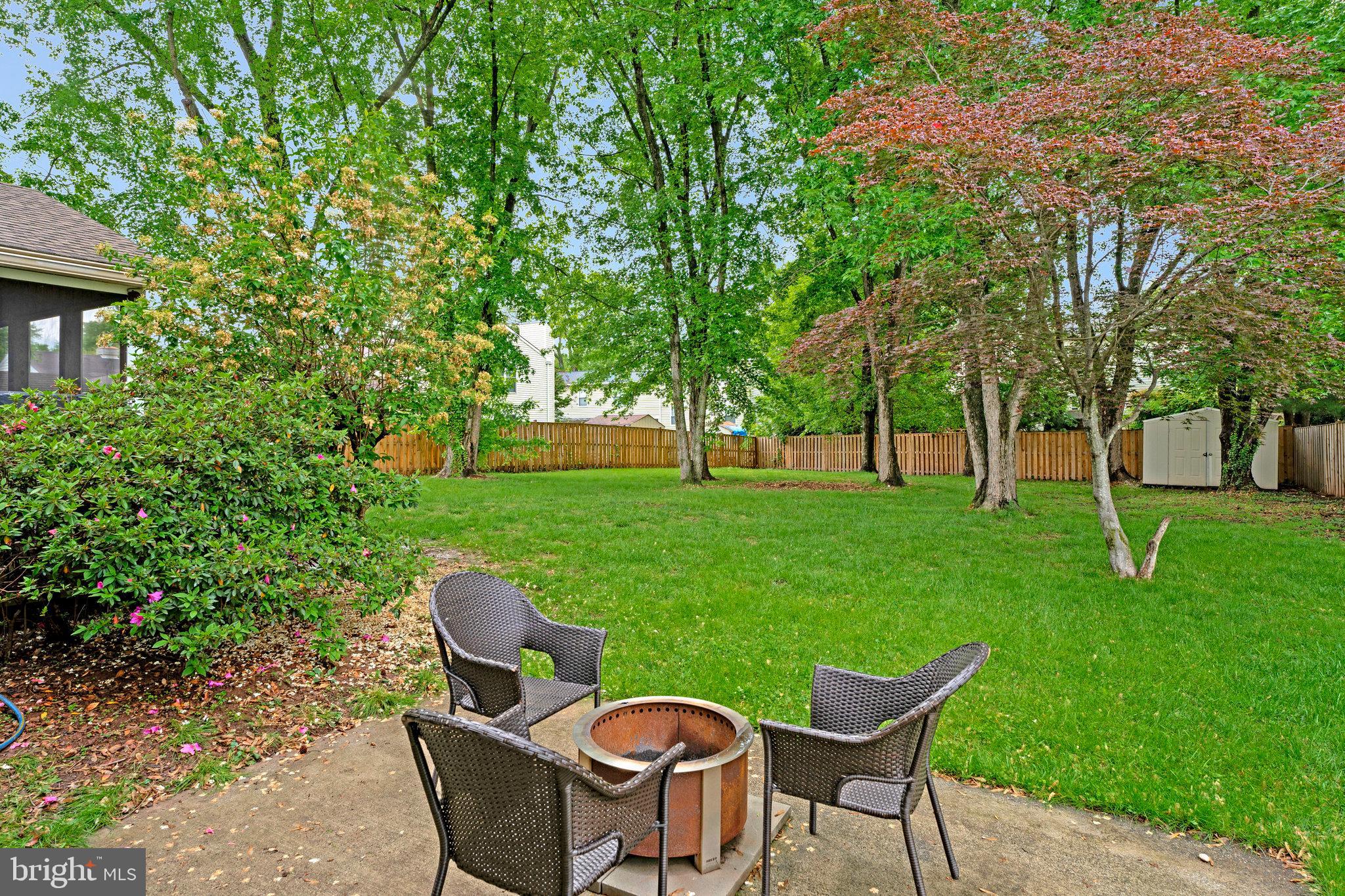 KINGSTON CHASE - Residential