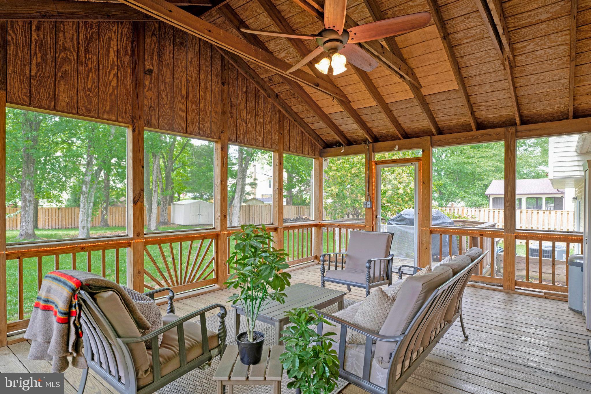 KINGSTON CHASE - Residential