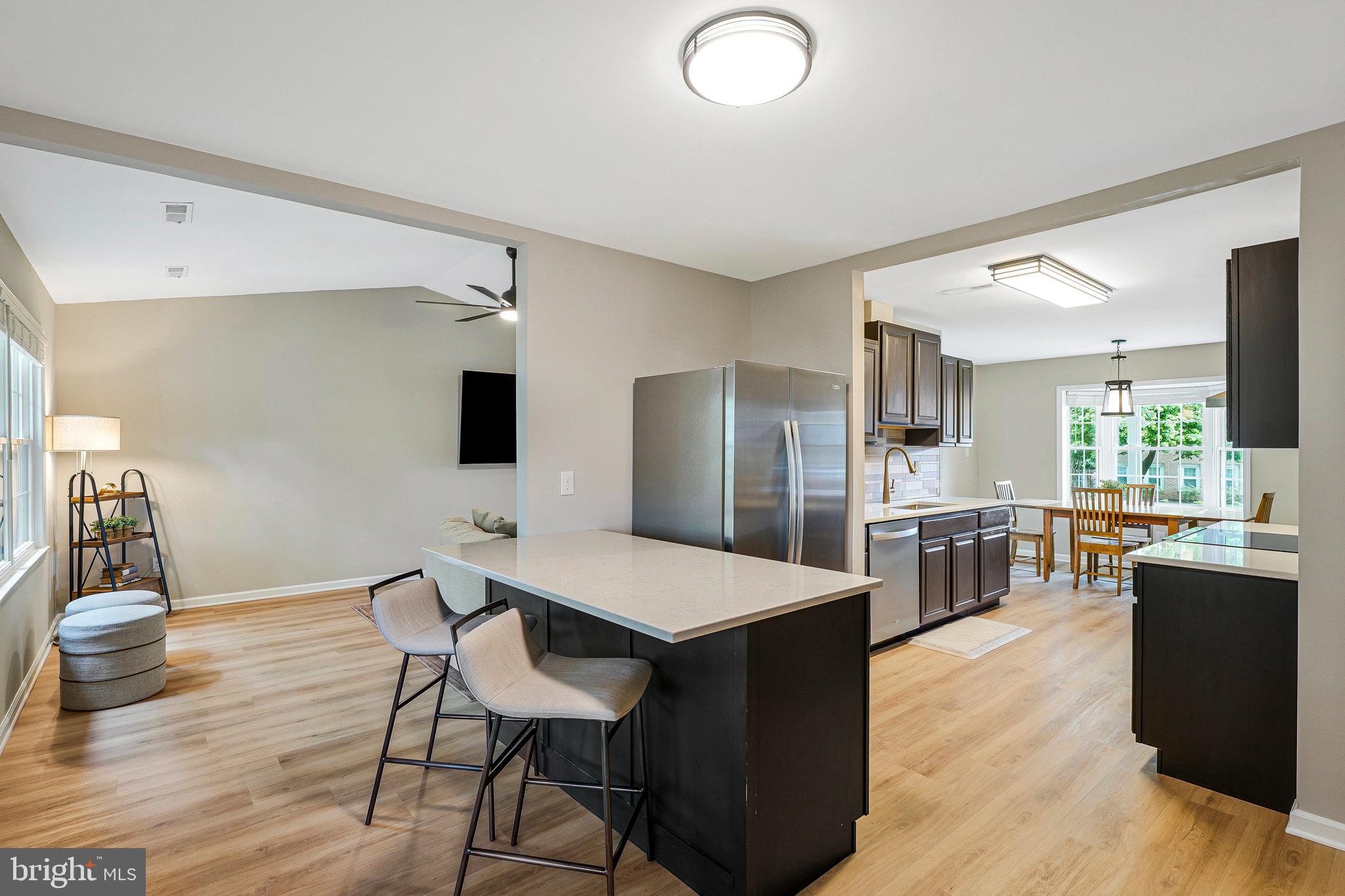 KINGSTON CHASE - Residential