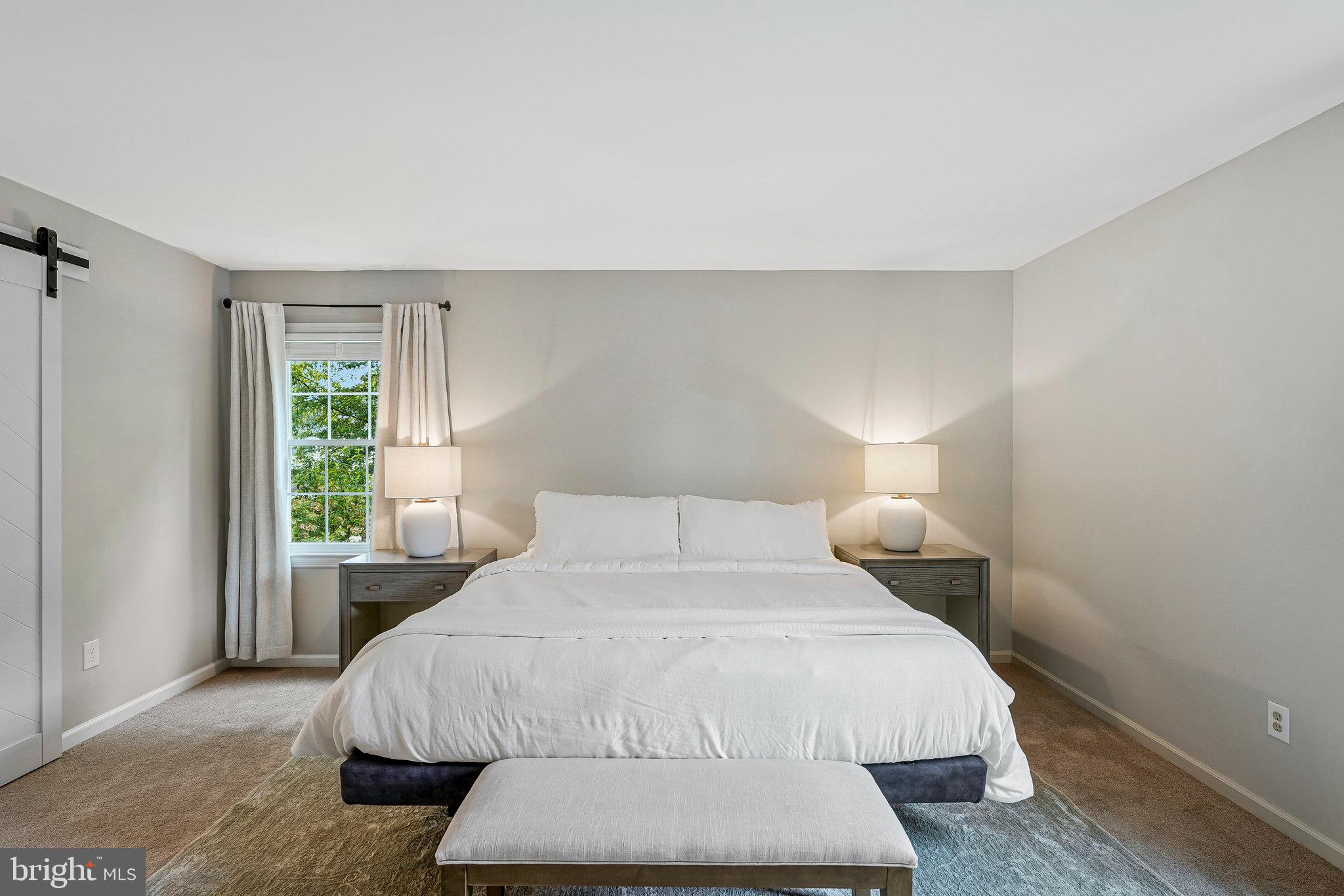 KINGSTON CHASE - Residential