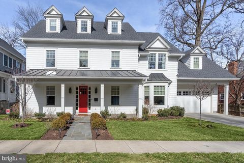Photo of 4621 CHESTNUT ST, BETHESDA, MD 20814 (MLS # MDMC2082766) Photo of 4621 CHESTNUT ST, BETHESDA, MD 20814 (MLS # MDMC2082766)