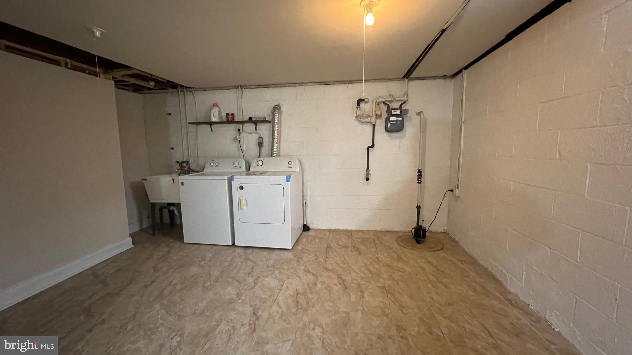 WESTVIEW PARK - Residential Lease