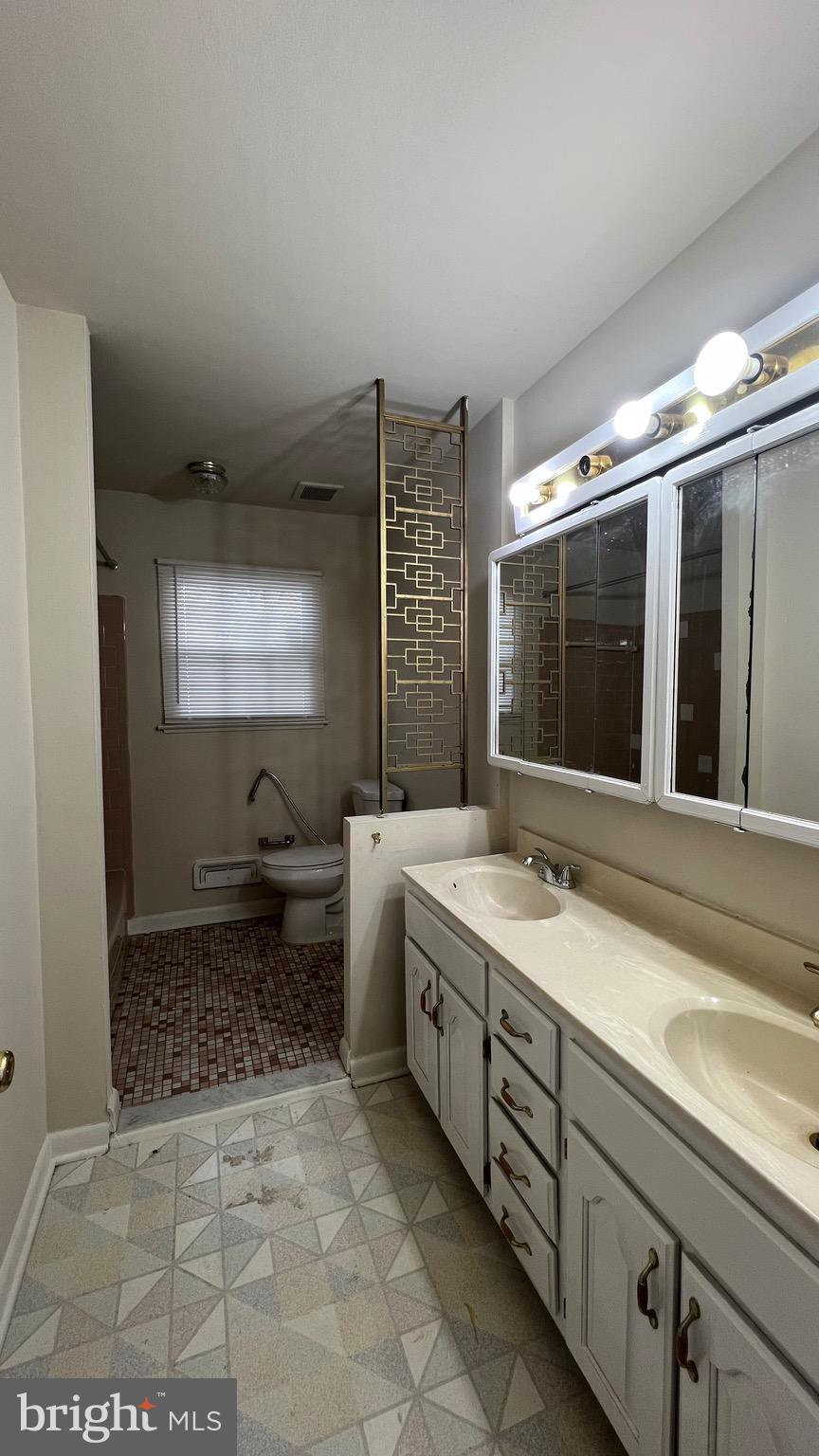 WESTVIEW PARK - Residential Lease