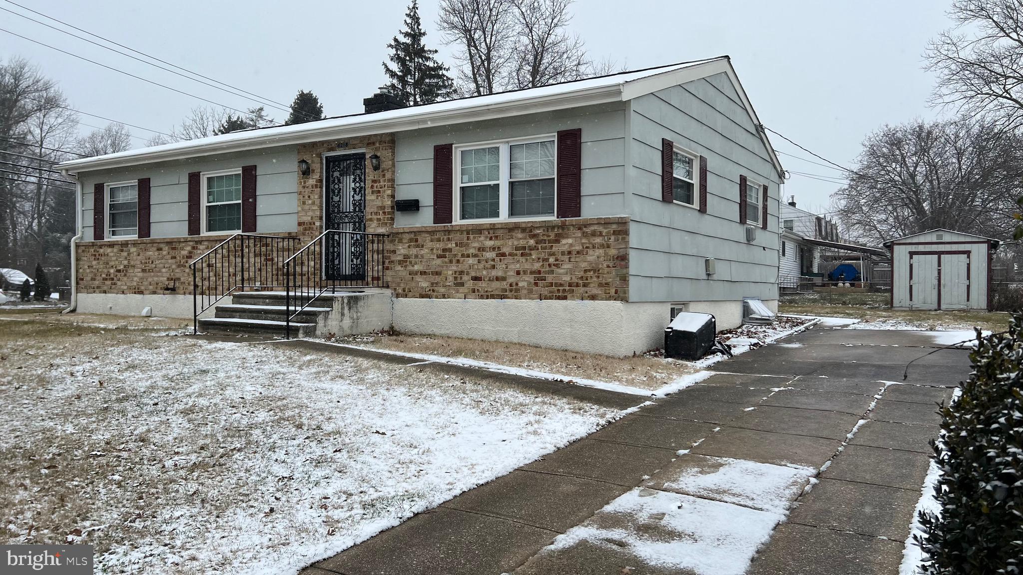 WESTVIEW PARK - Residential Lease