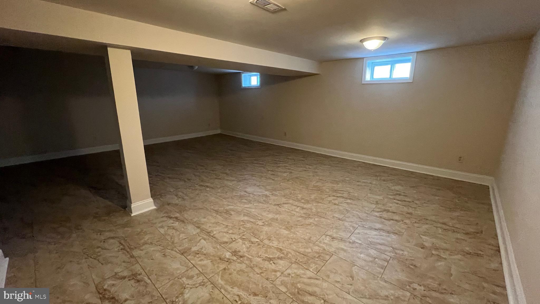 WESTVIEW PARK - Residential Lease