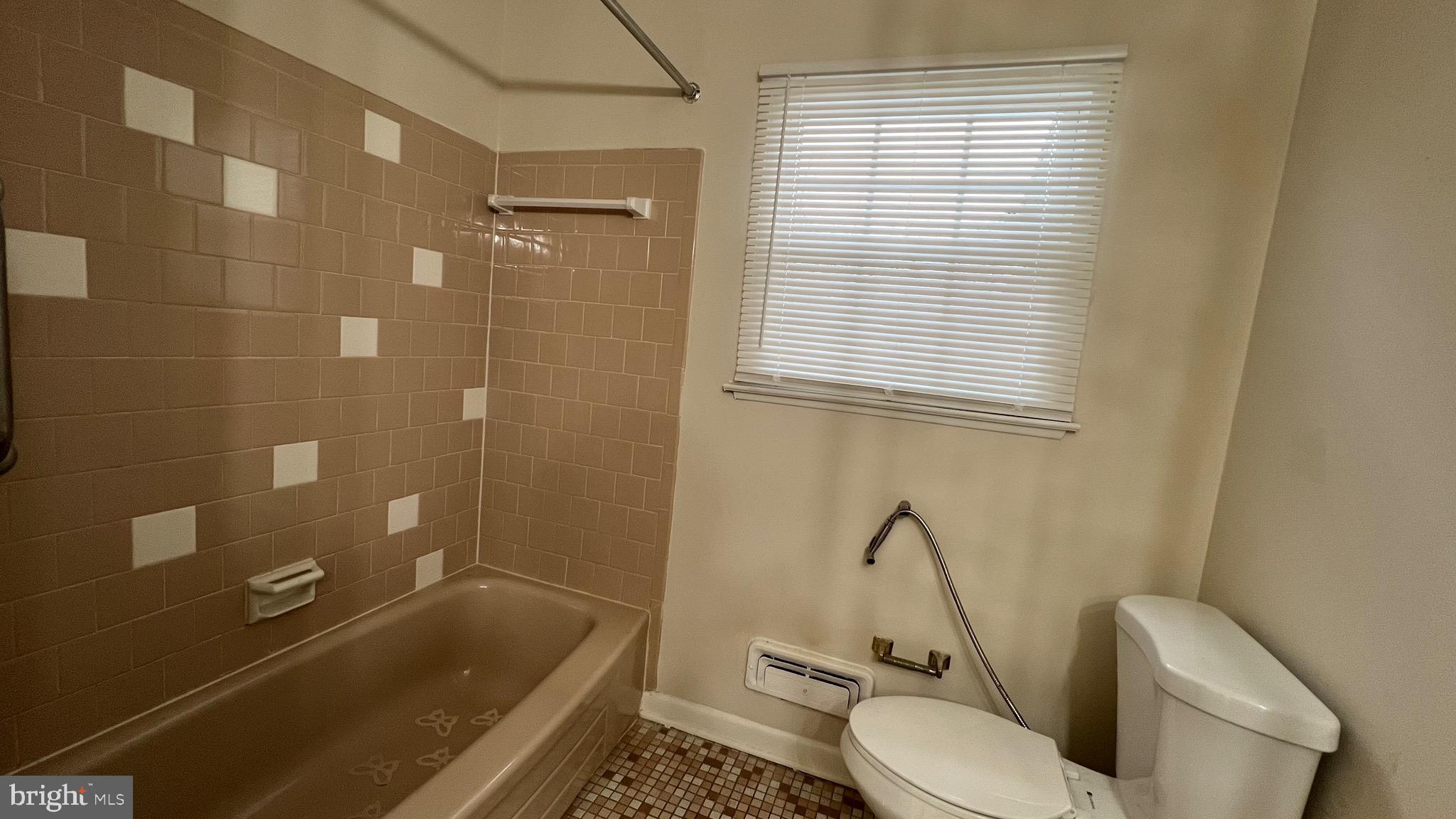 WESTVIEW PARK - Residential Lease