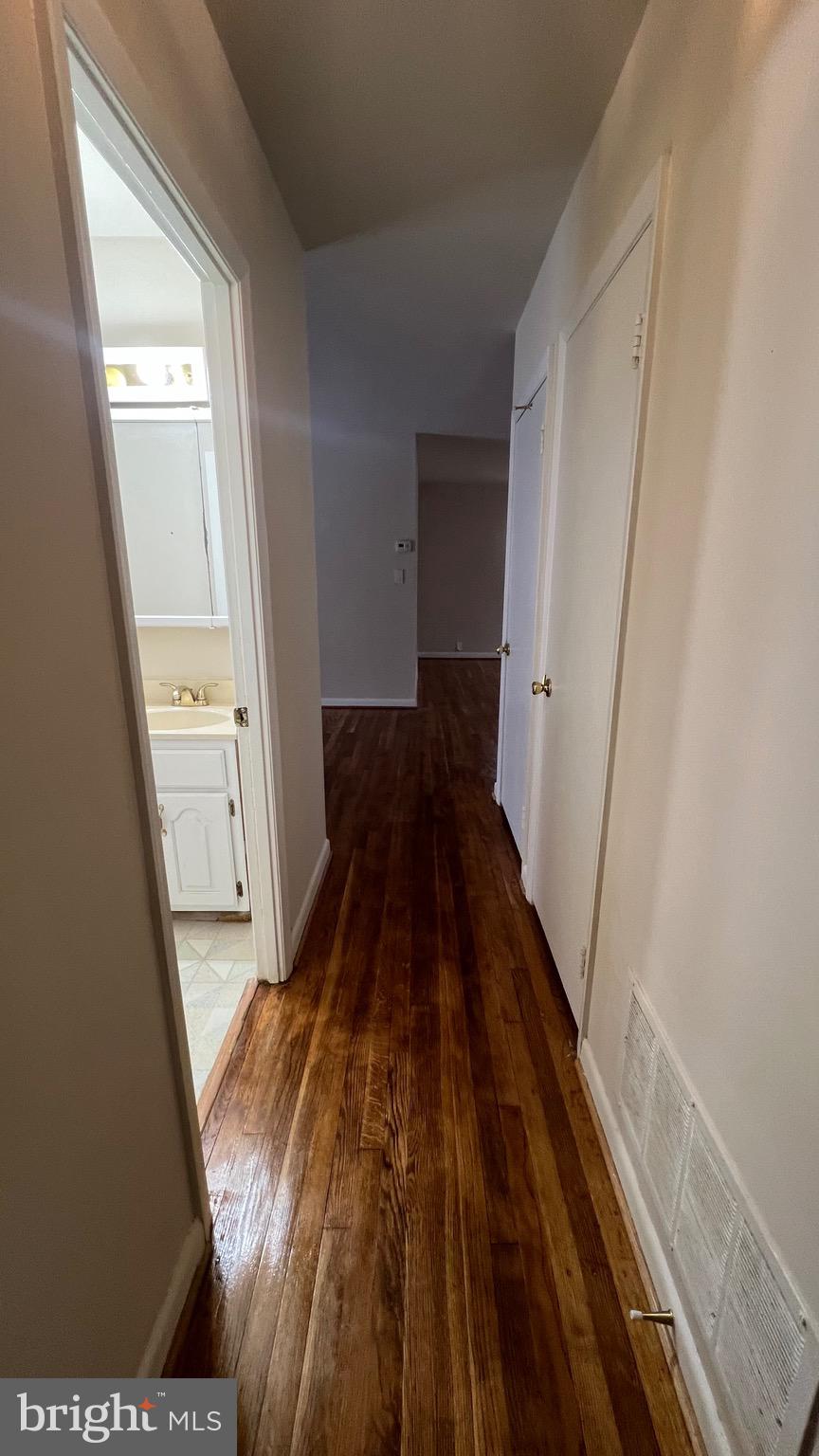 WESTVIEW PARK - Residential Lease