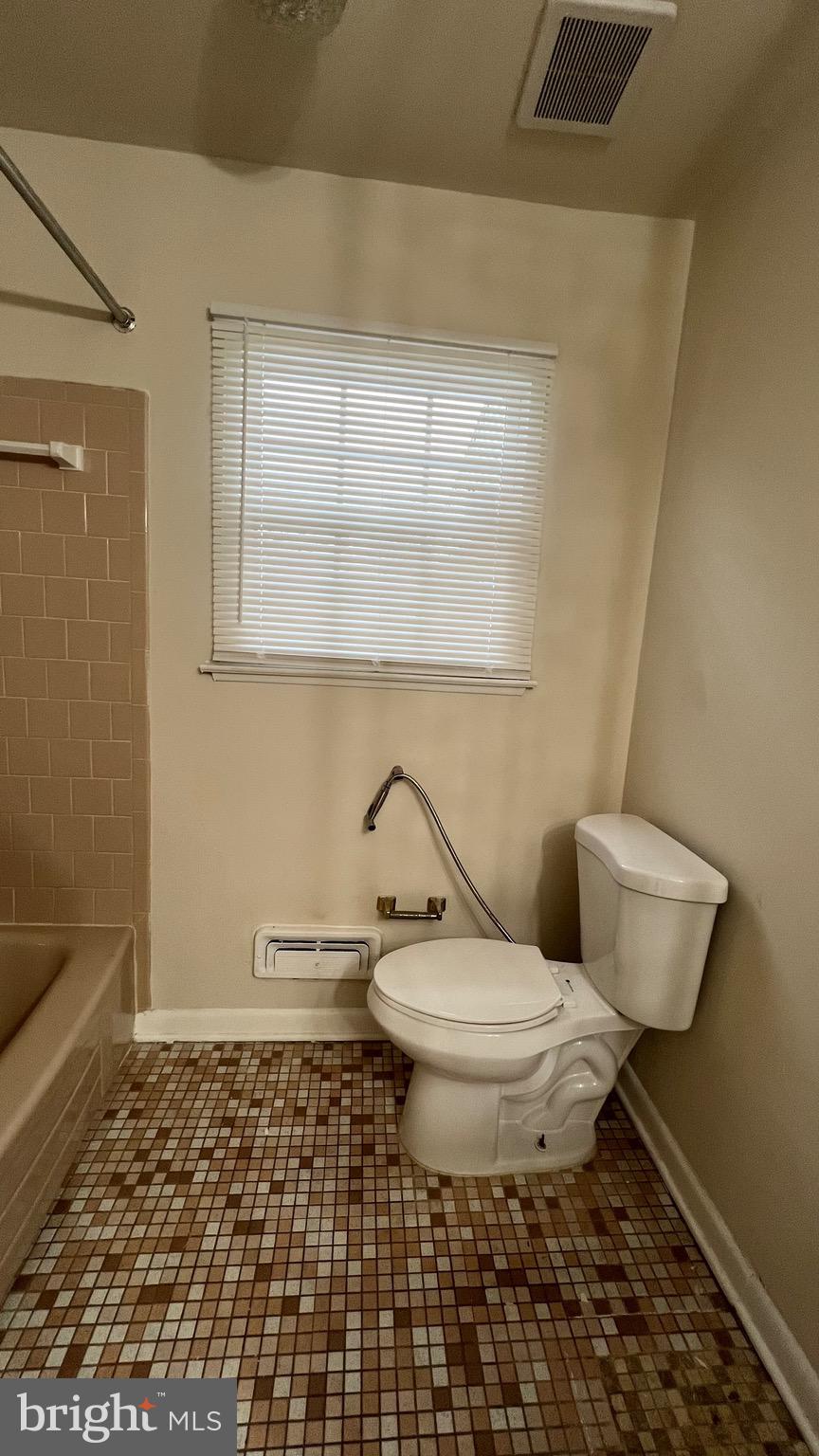 WESTVIEW PARK - Residential Lease