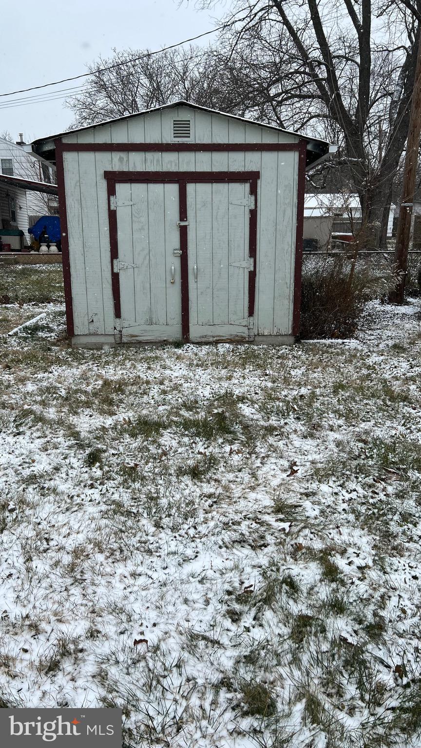 WESTVIEW PARK - Residential Lease