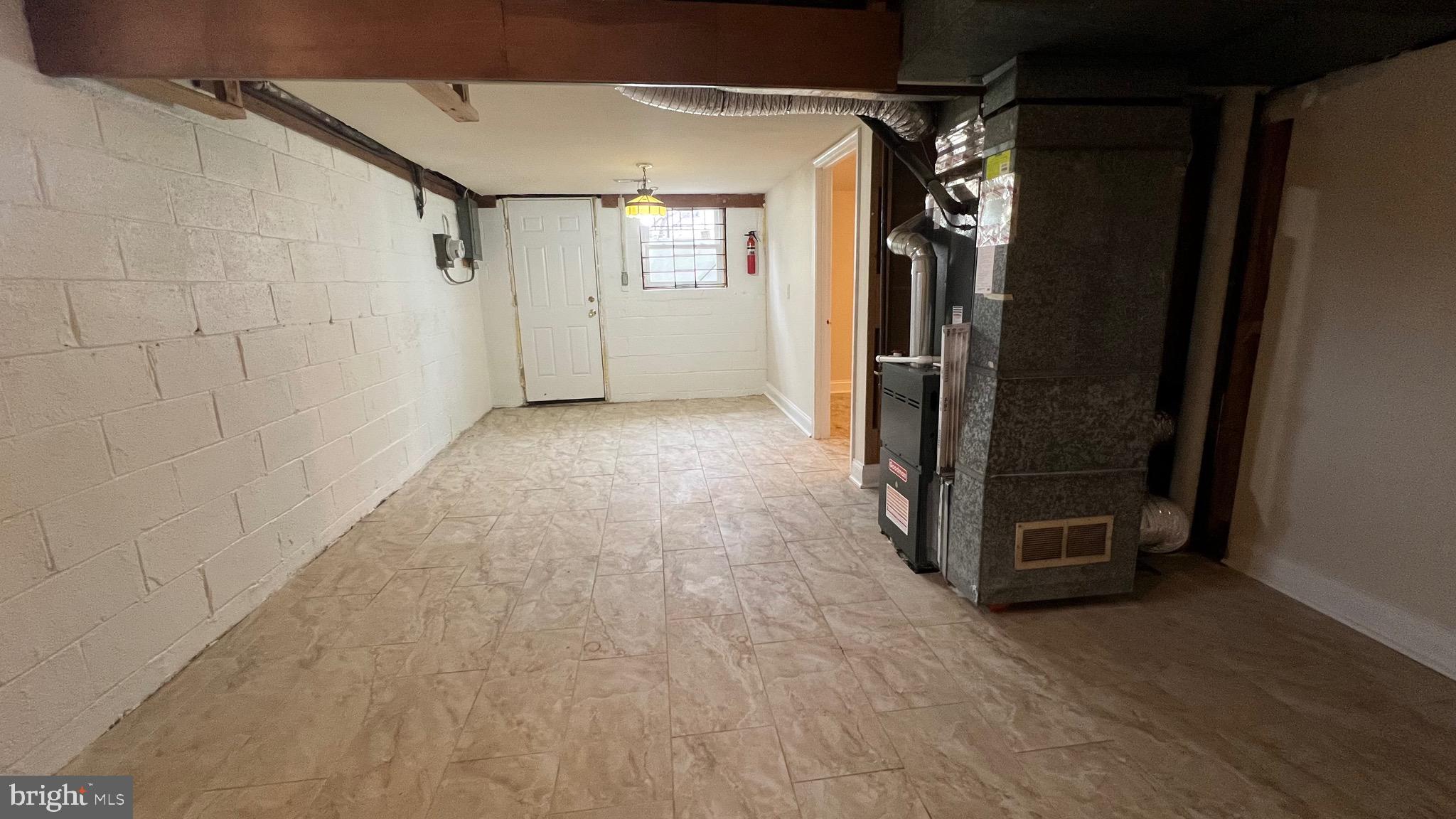 WESTVIEW PARK - Residential Lease