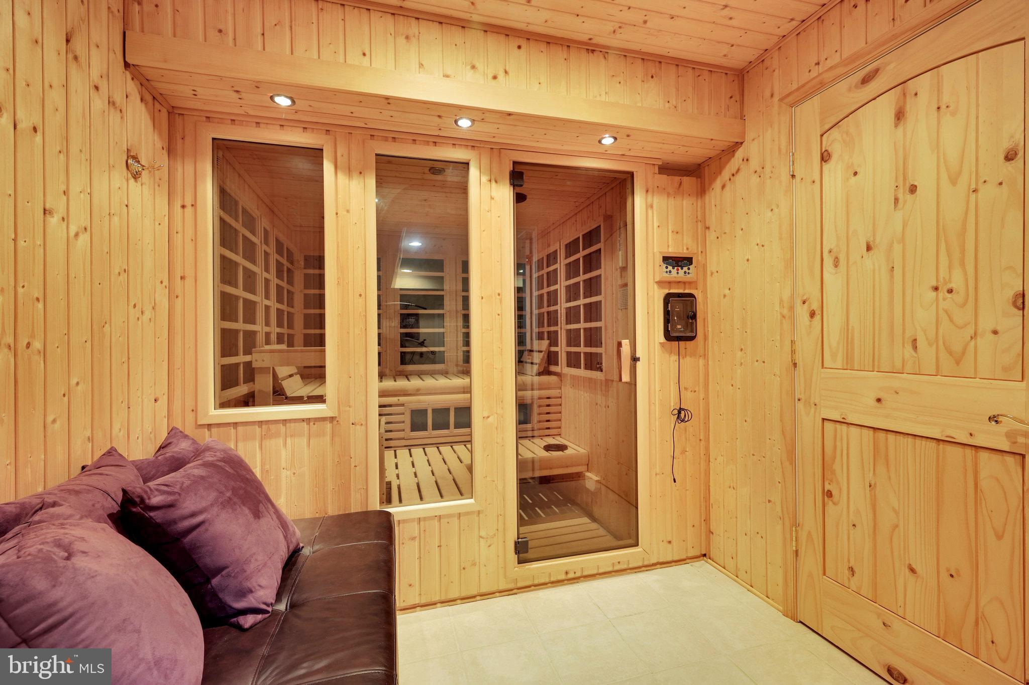 SHADETREE ESTATES - Residential