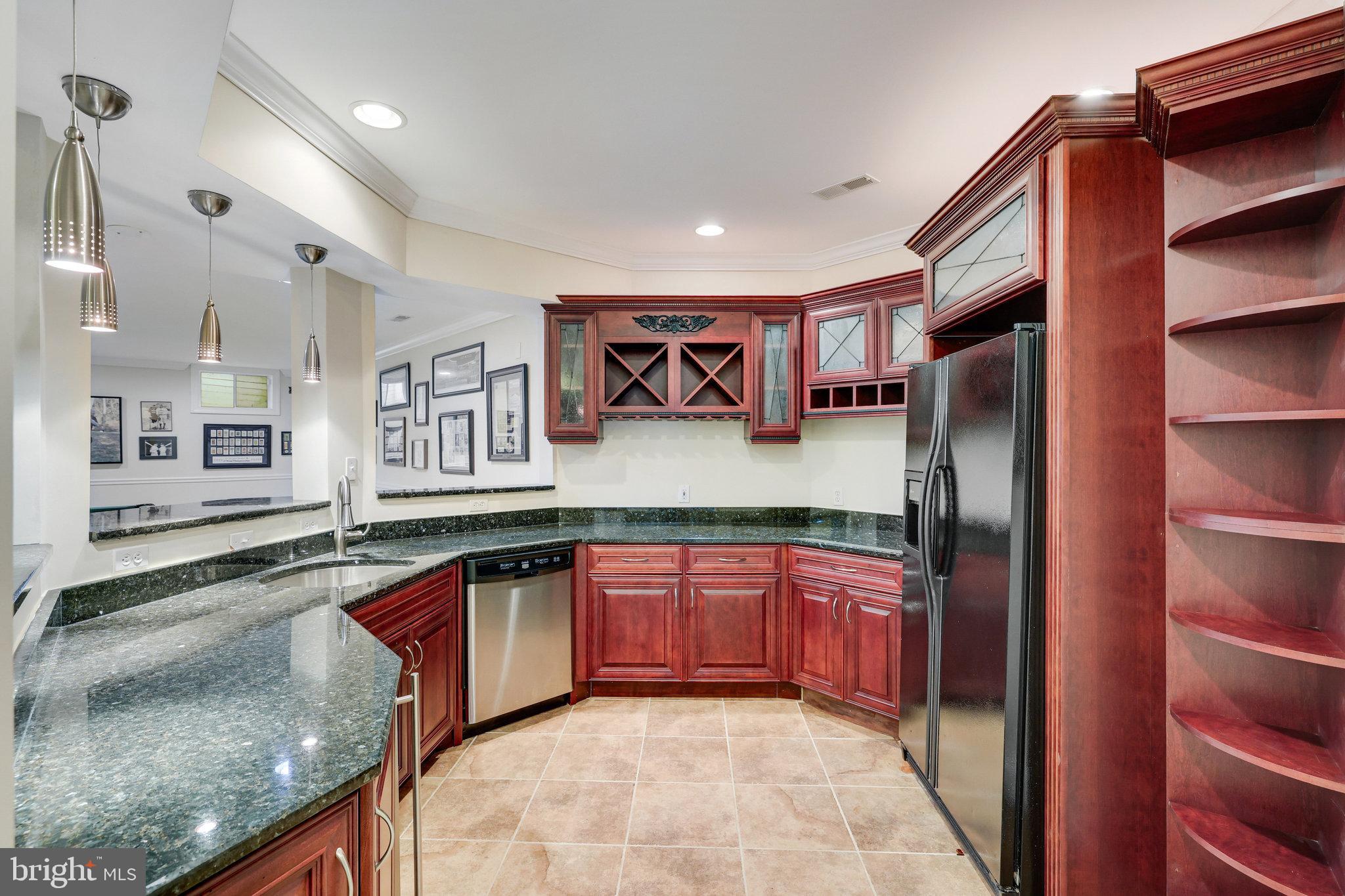 SHADETREE ESTATES - Residential