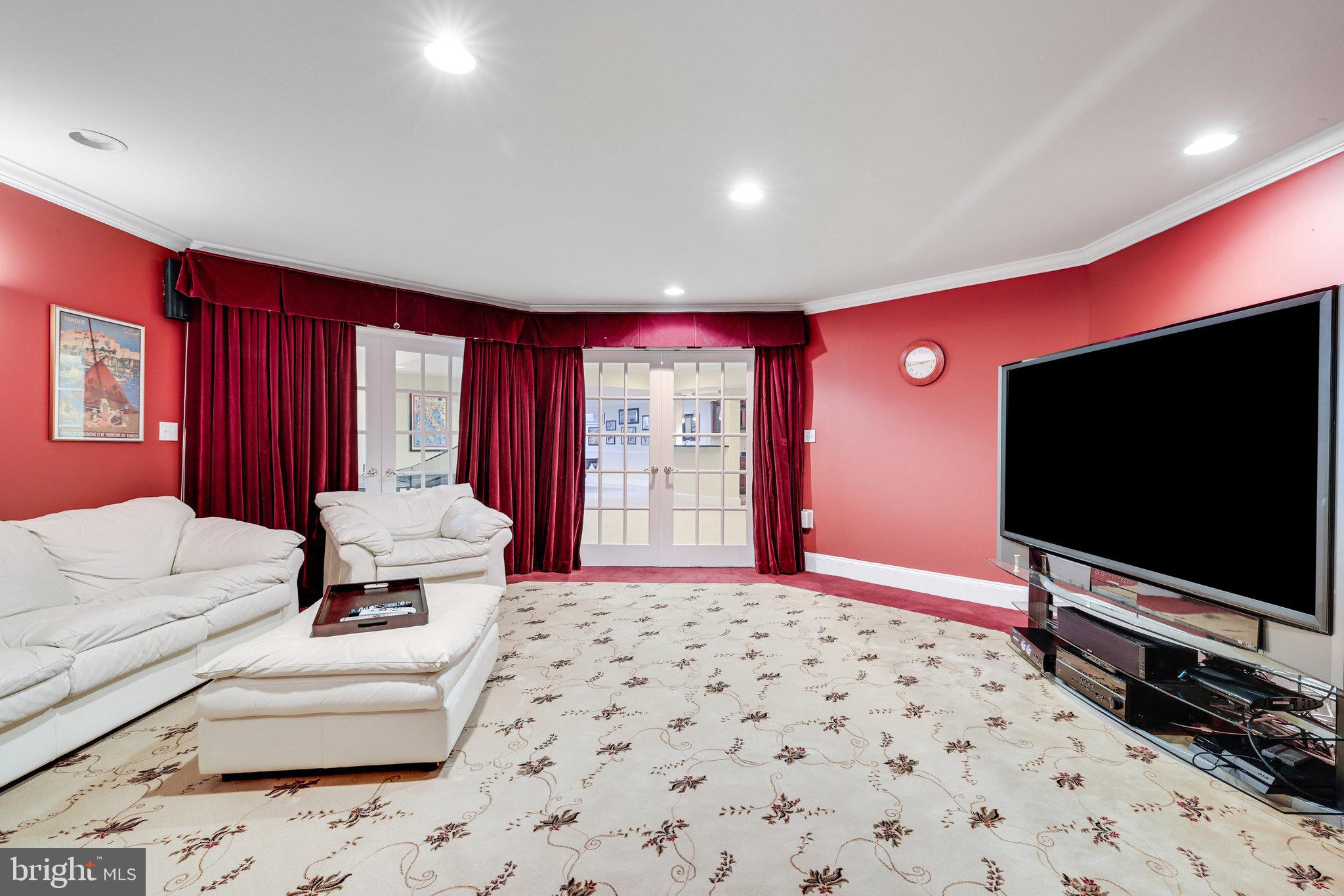 SHADETREE ESTATES - Residential