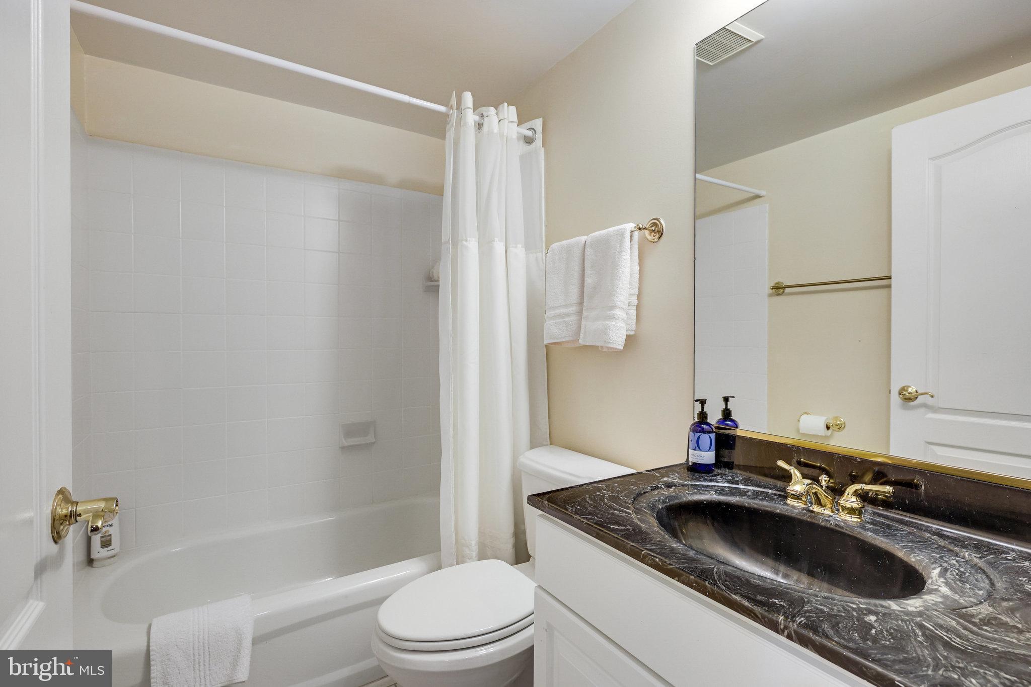 SHADETREE ESTATES - Residential