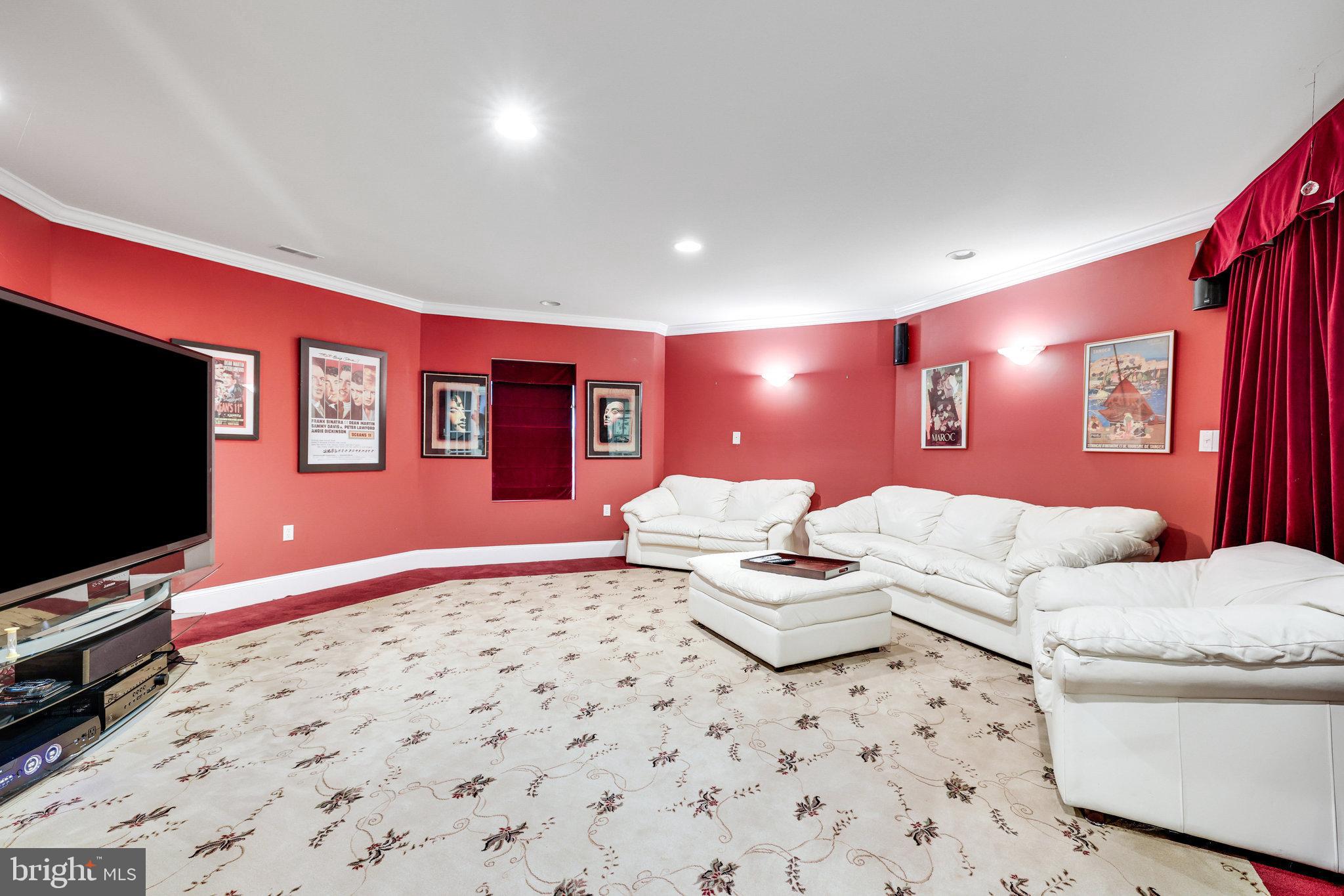 SHADETREE ESTATES - Residential