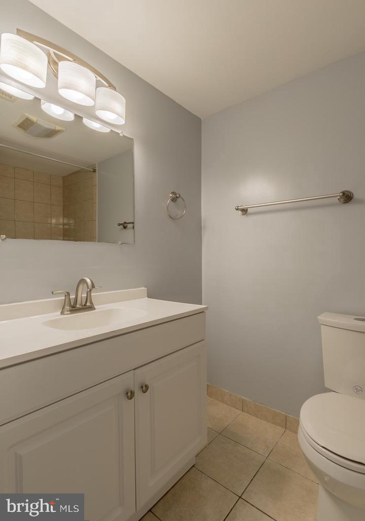 WESTWOOD PARK - Residential Lease