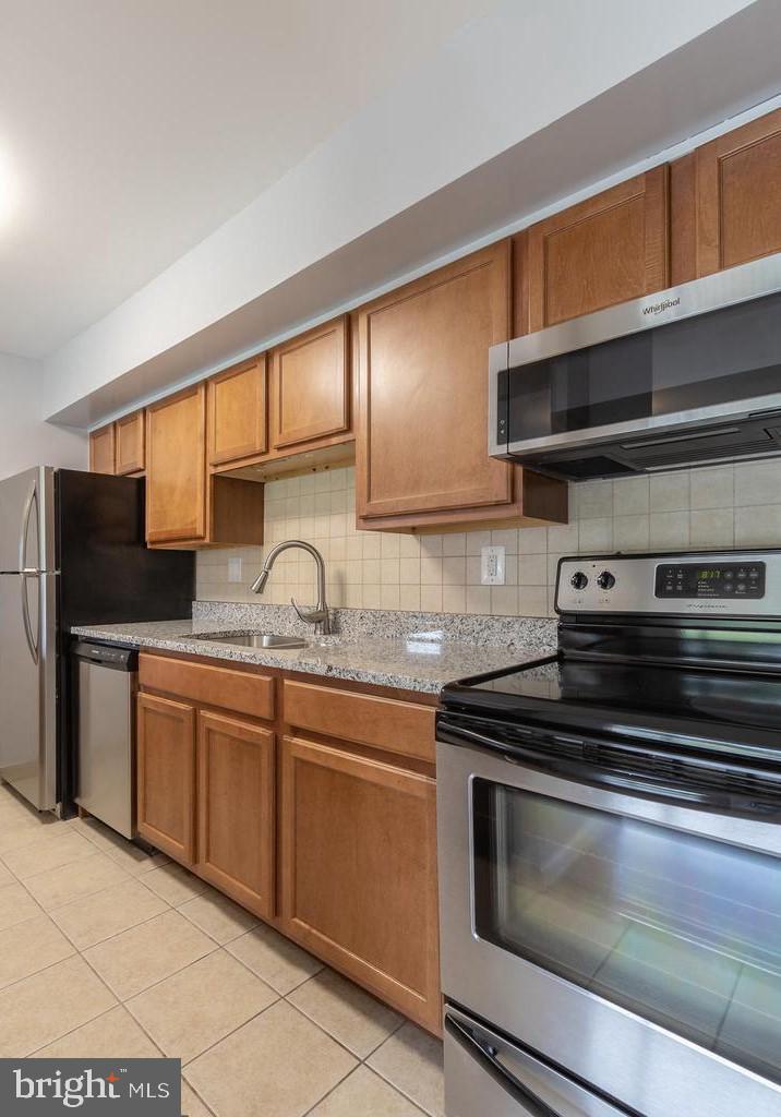 WESTWOOD PARK - Residential Lease