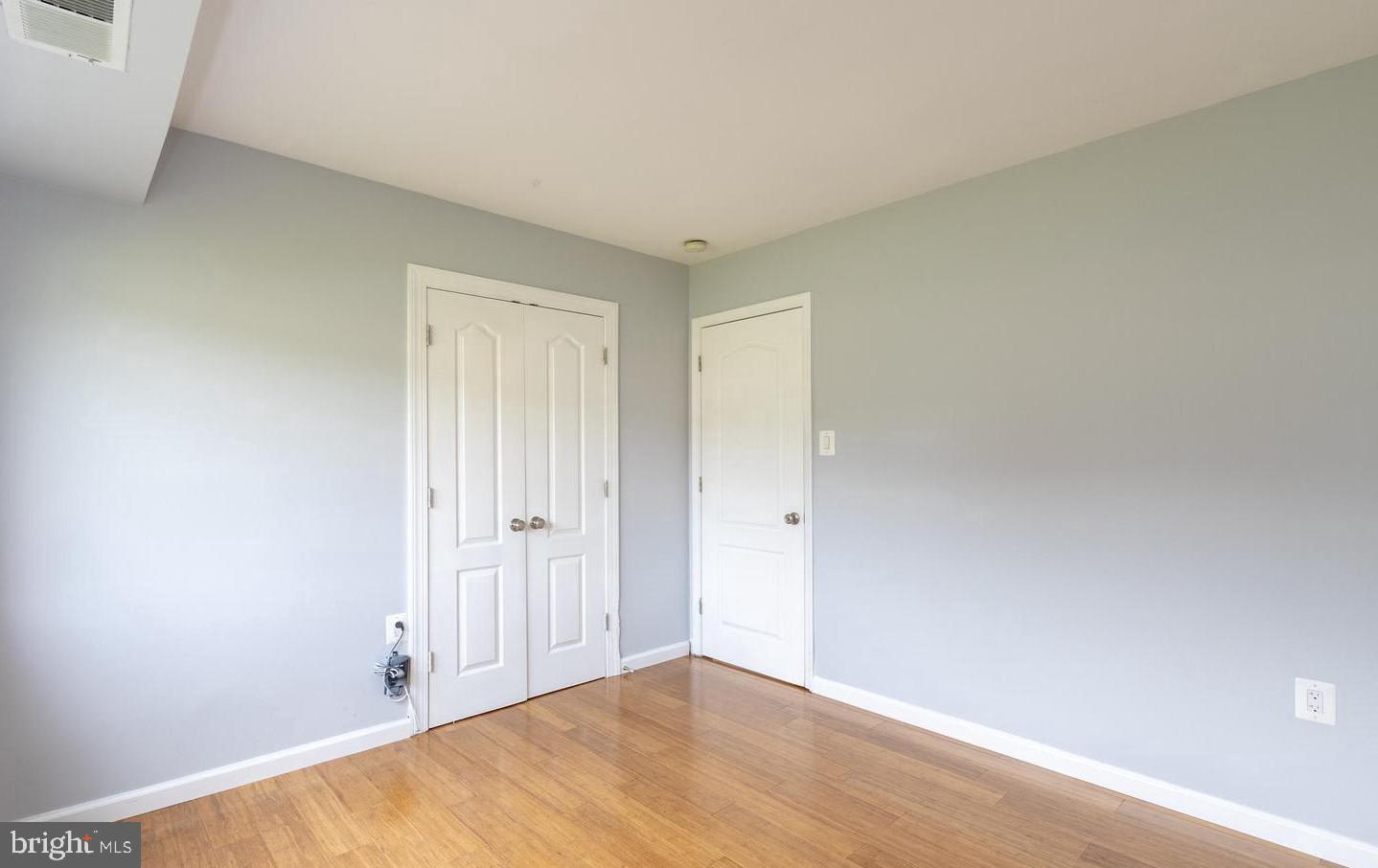 WESTWOOD PARK - Residential Lease