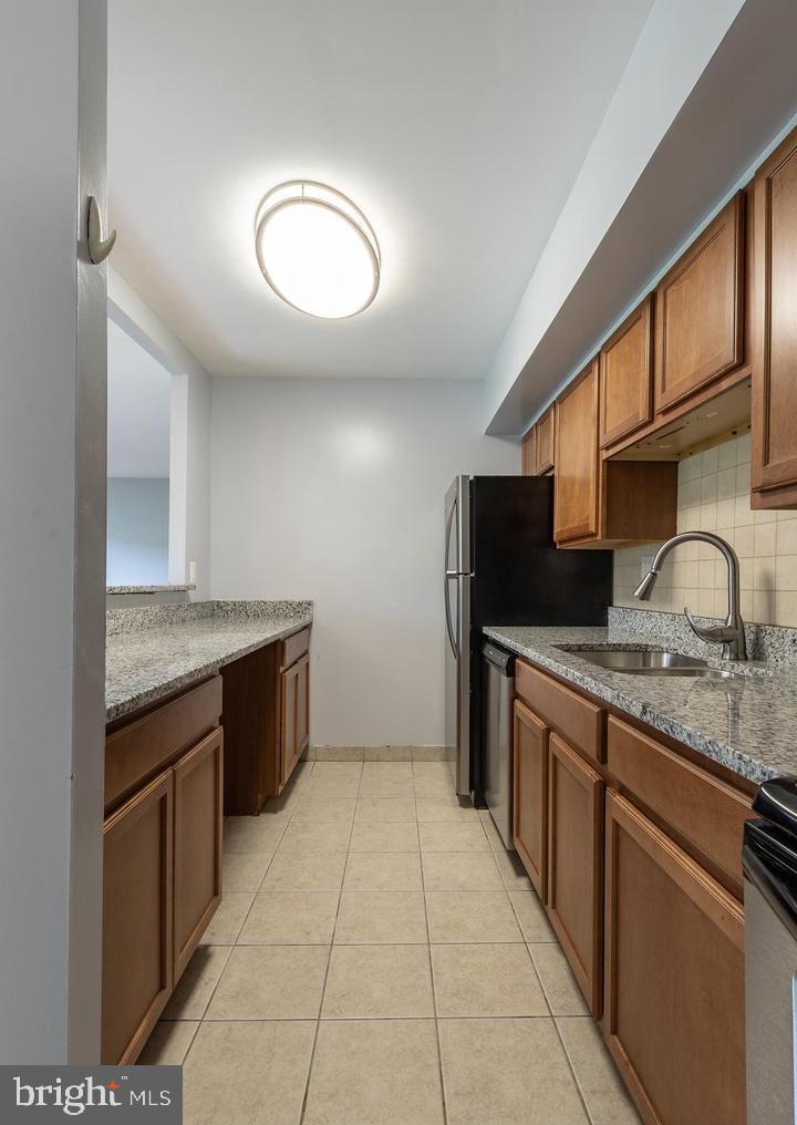 WESTWOOD PARK - Residential Lease