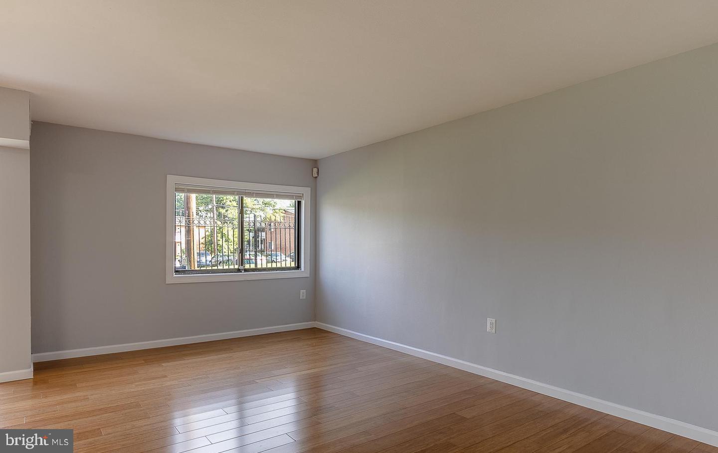 WESTWOOD PARK - Residential Lease