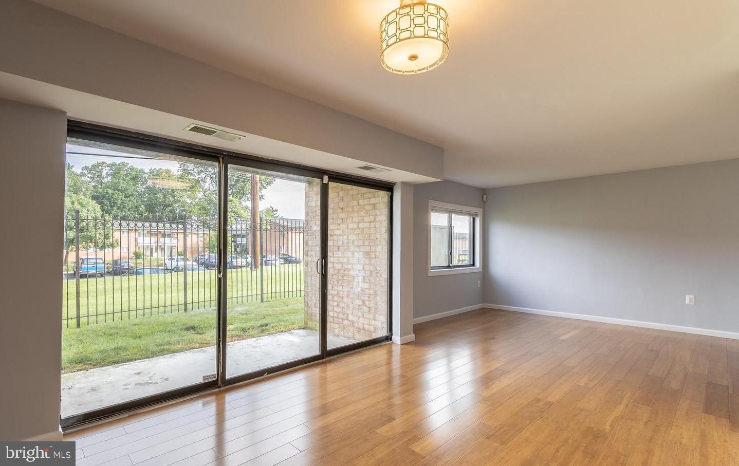 WESTWOOD PARK - Residential Lease