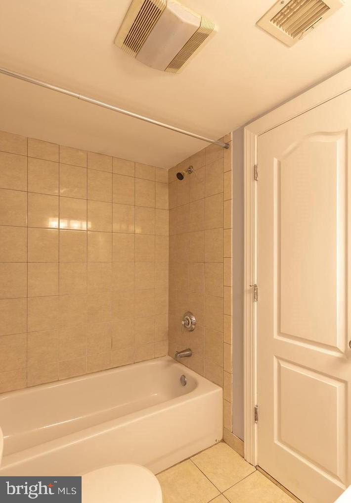 WESTWOOD PARK - Residential Lease