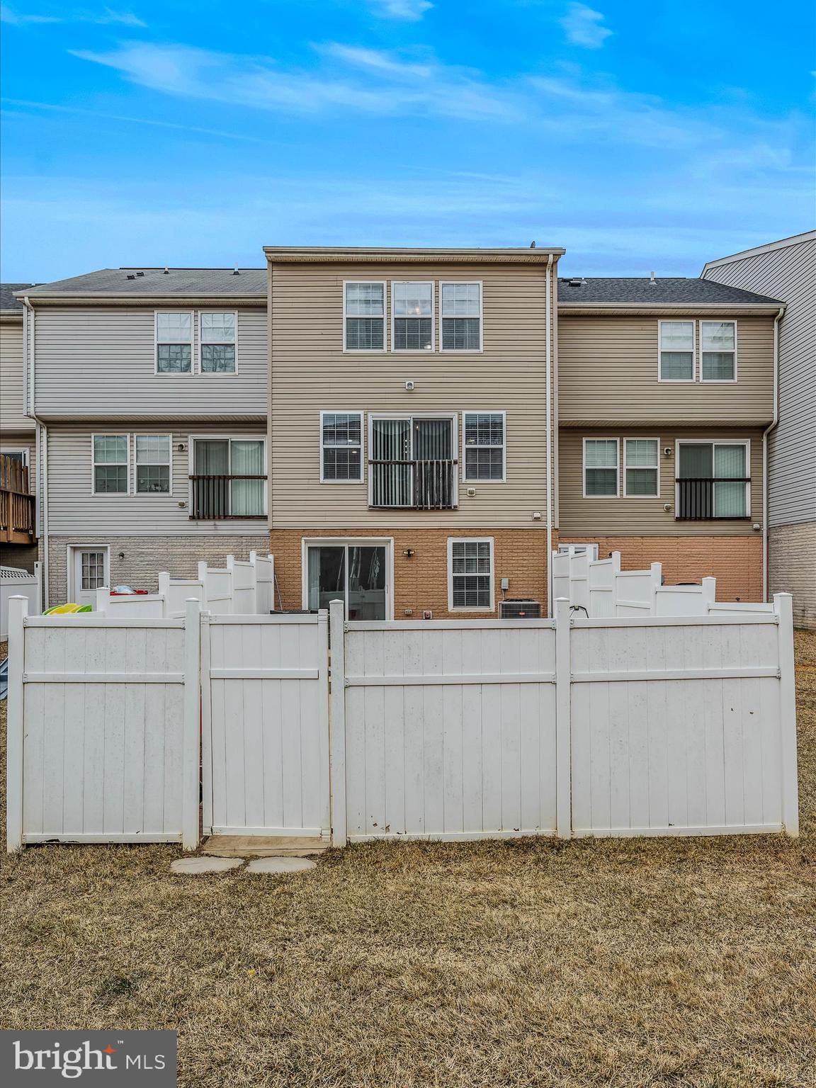 LAKELAND PLACE - Residential