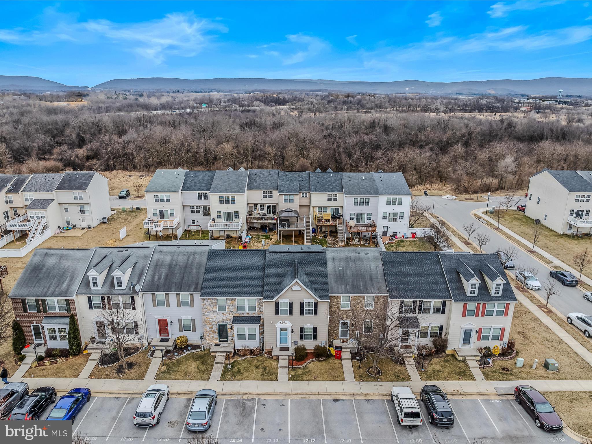 LAKELAND PLACE - Residential