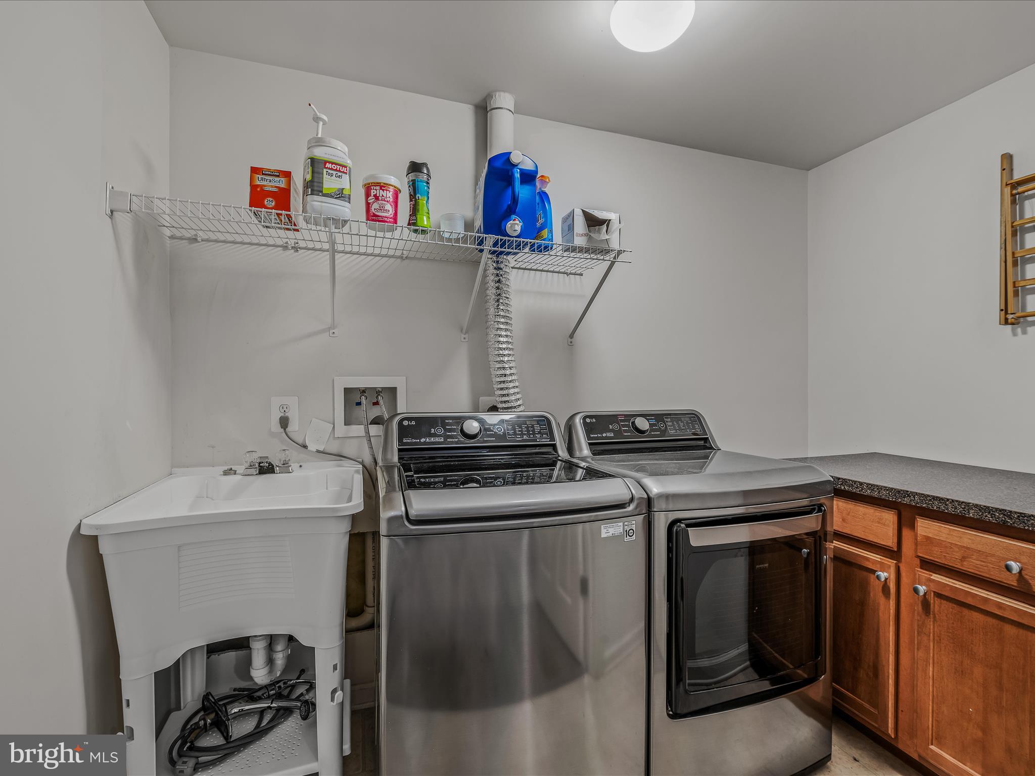 LAKELAND PLACE - Residential