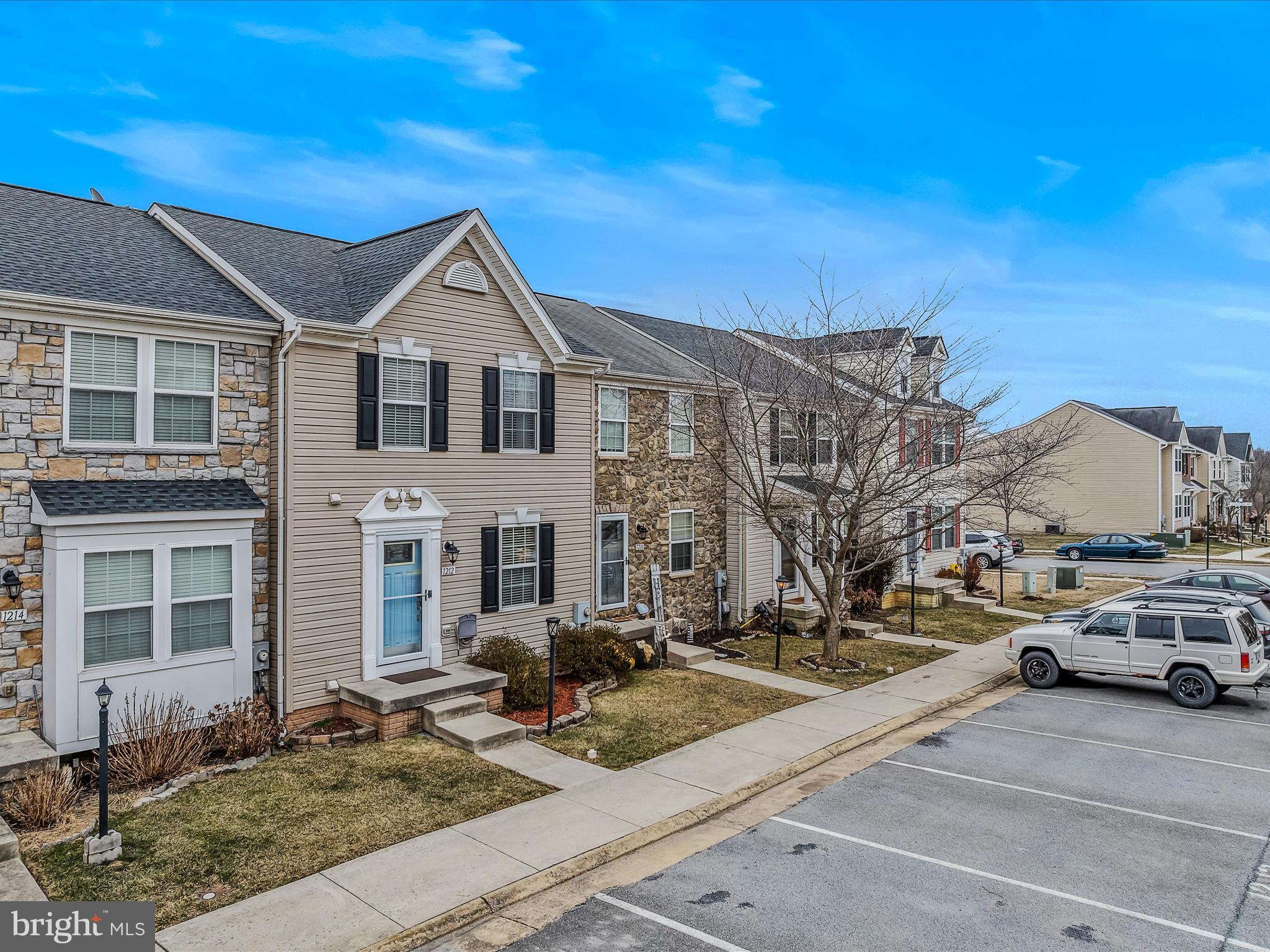 LAKELAND PLACE - Residential