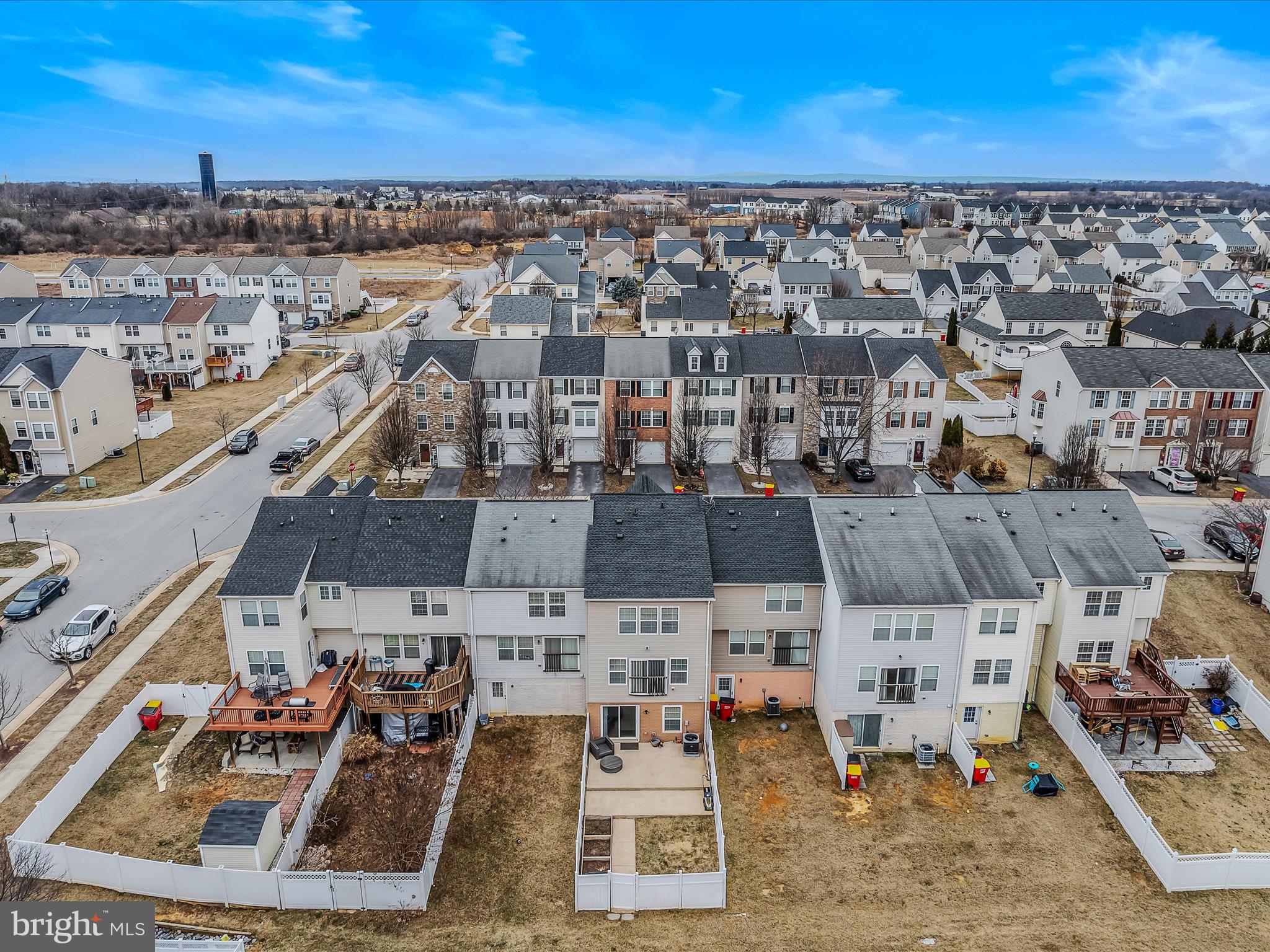 LAKELAND PLACE - Residential