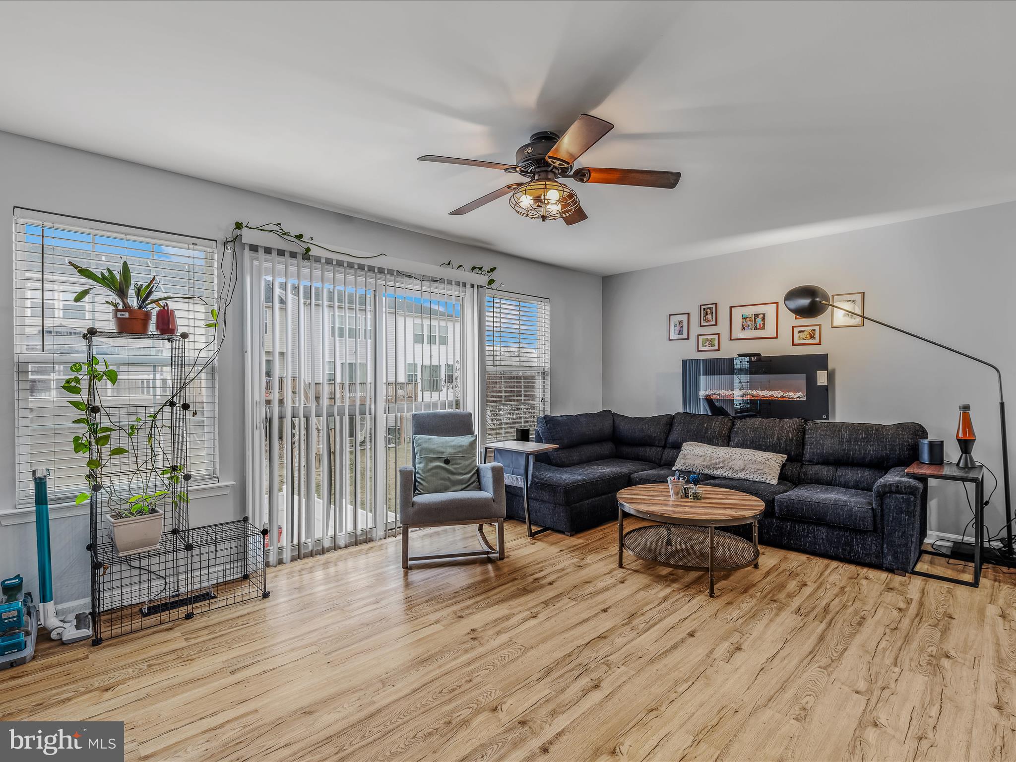 LAKELAND PLACE - Residential