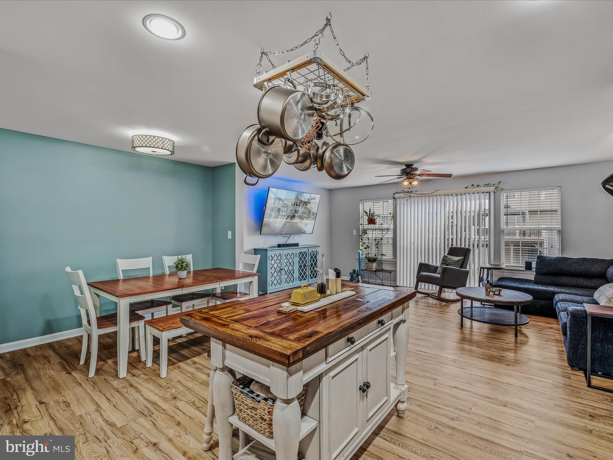 LAKELAND PLACE - Residential